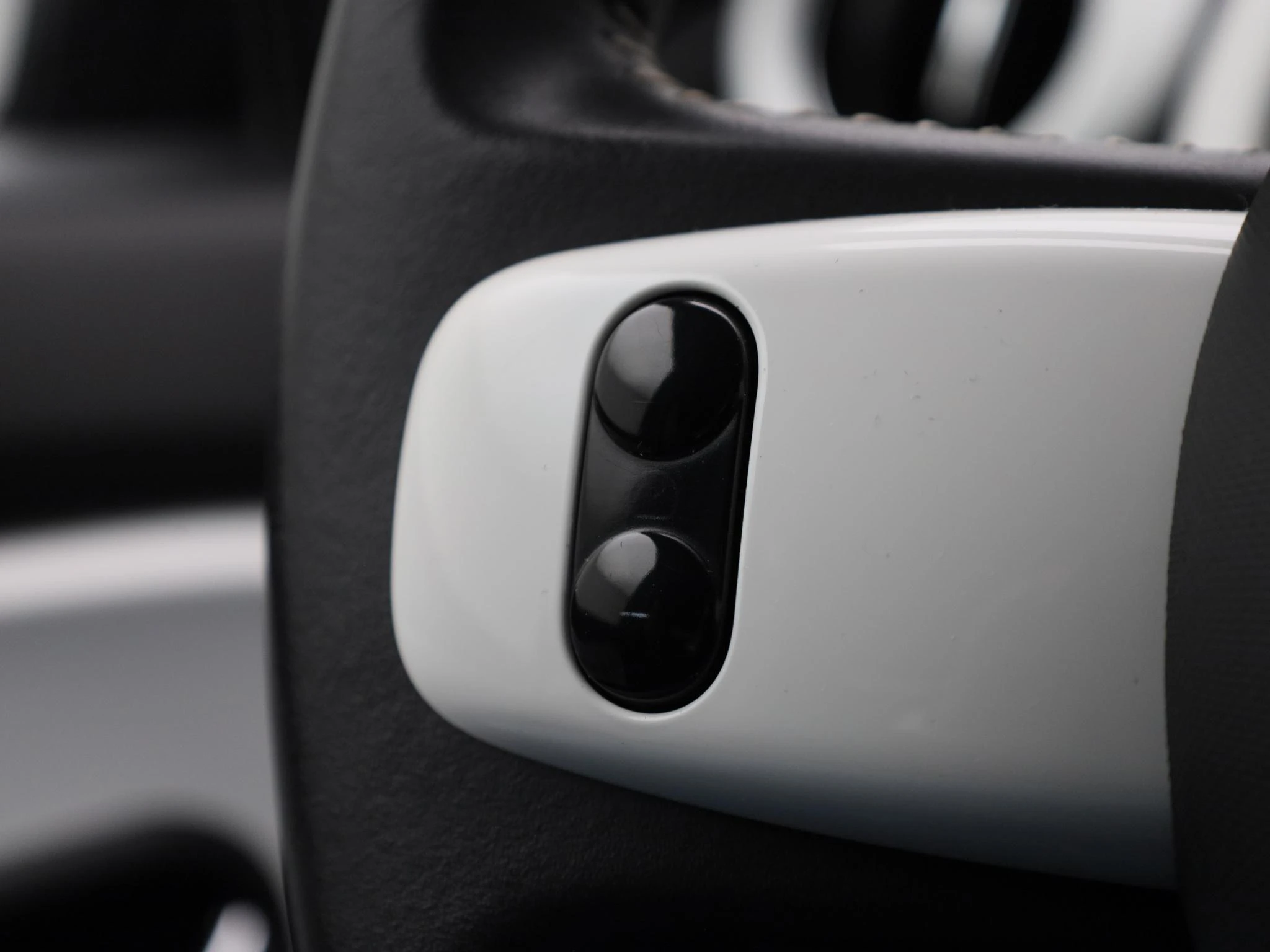 Renault-Twingo-image-14