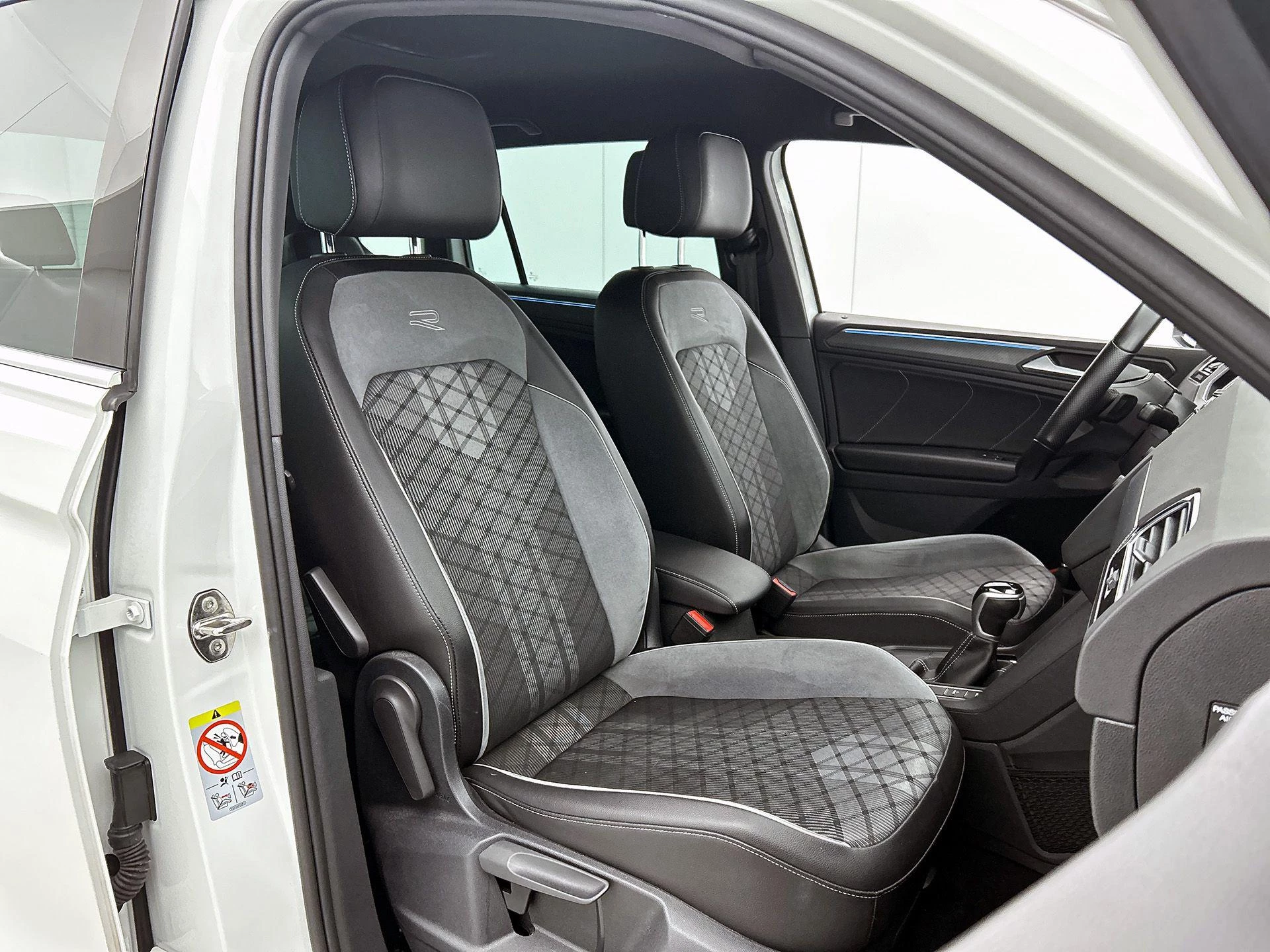 Volkswagen Tiguan 1.4 TSI eHybrid R-Line Business+