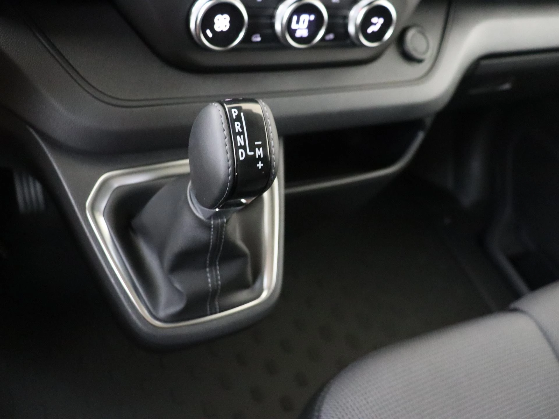 Renault-Trafic-image-14