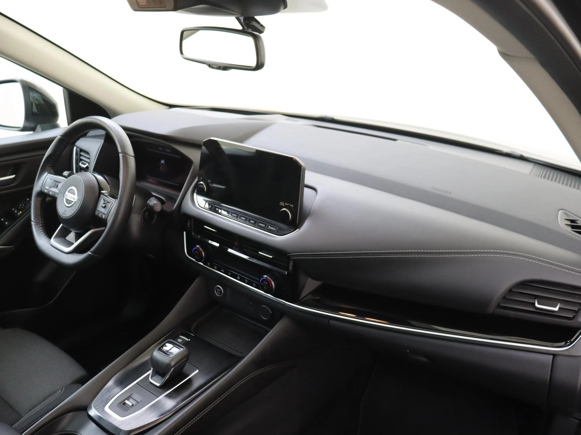 Nissan-QASHQAI-image-4