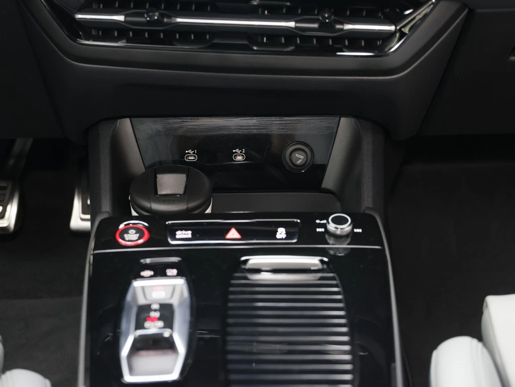 Audi SQ6 e-tron quattro