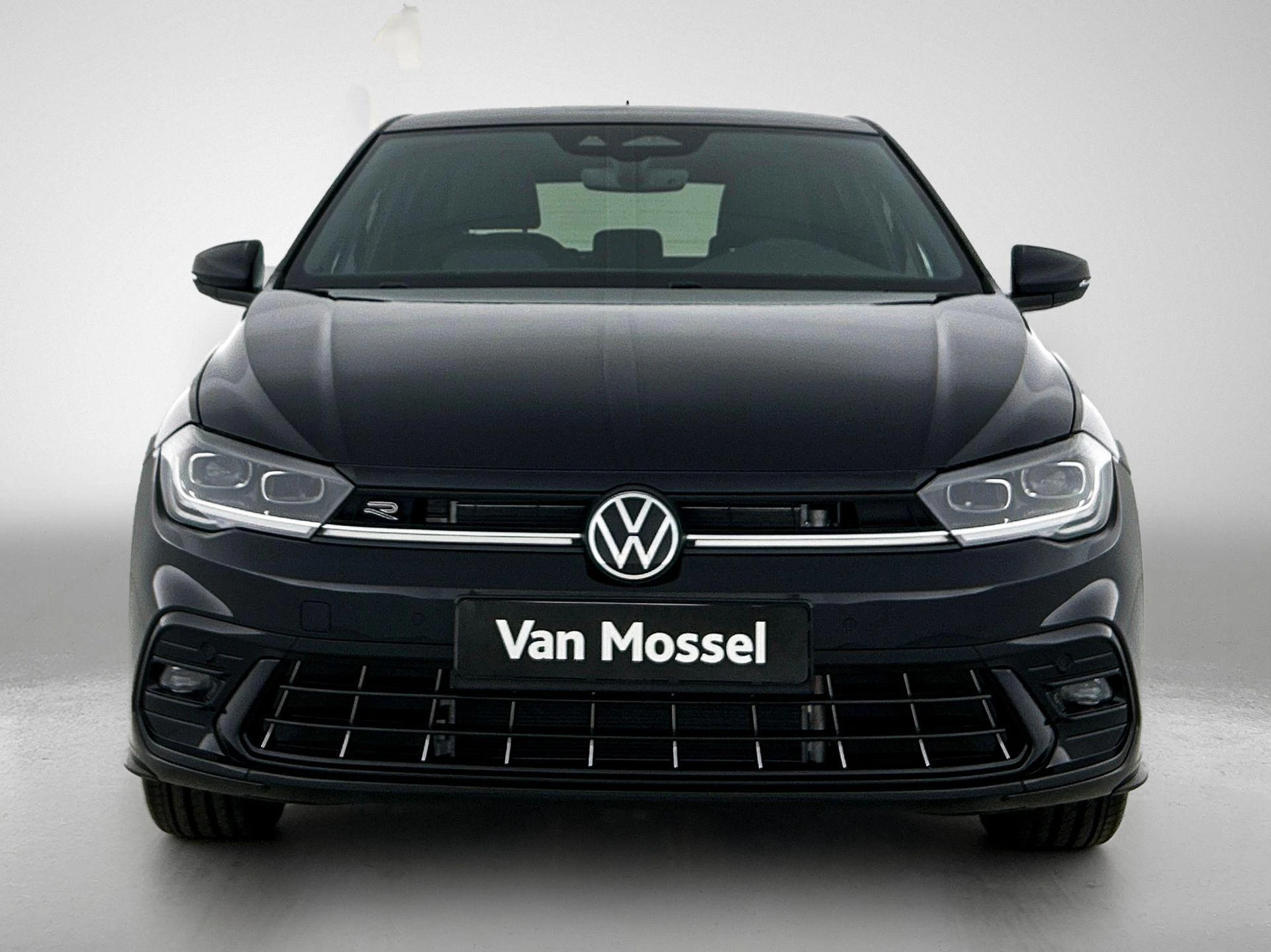 Volkswagen-Polo-image-4