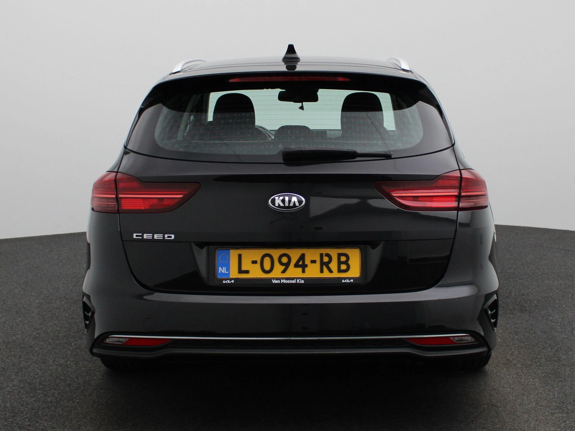Kia-Ceed Sportswagon-image-4