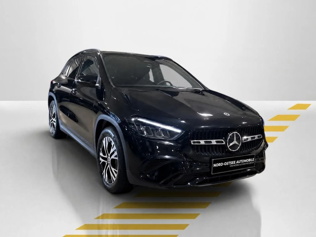Mercedes-Benz-GLA 200 d-image-16