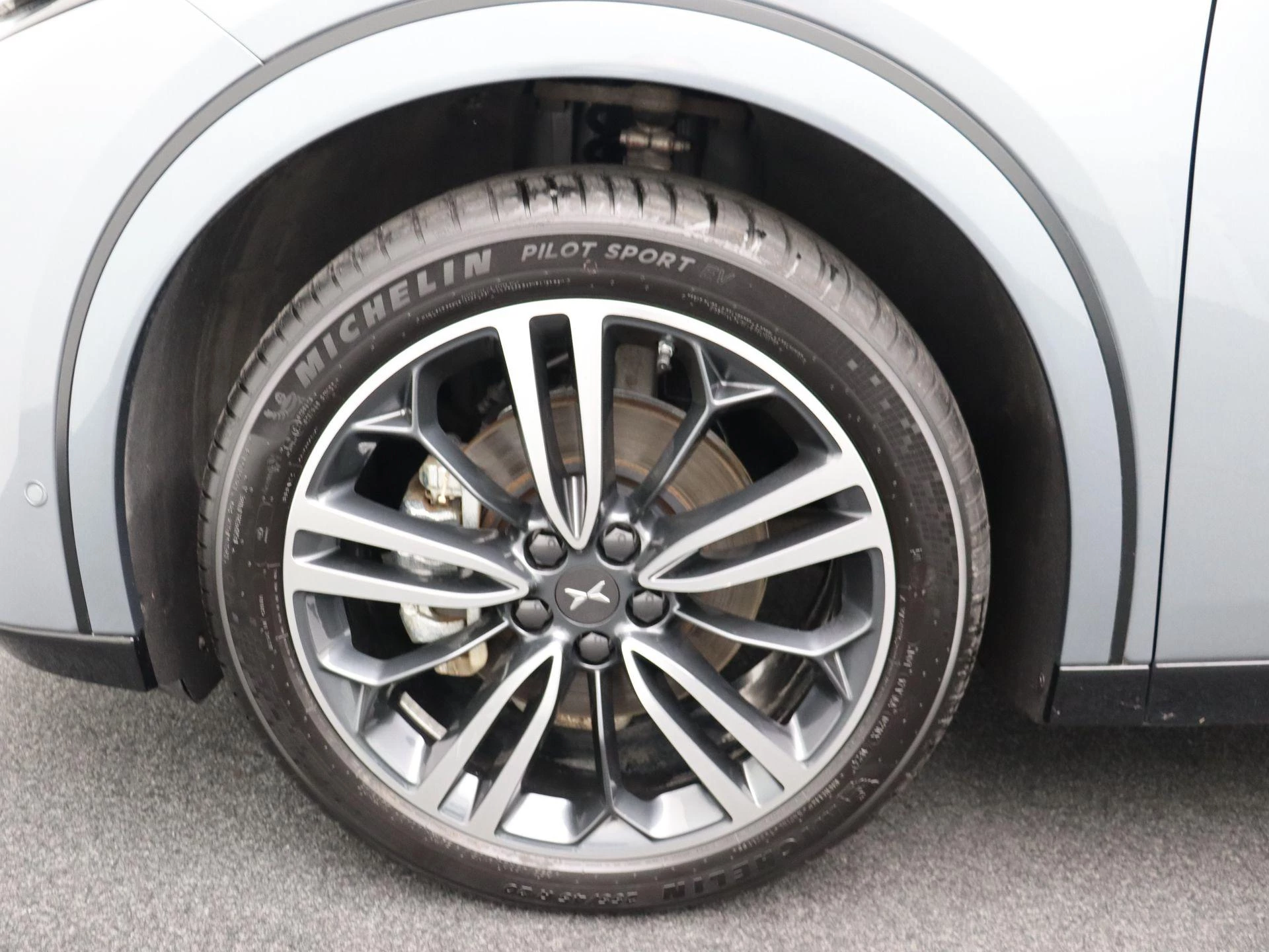 XPENG G6 66KWH SR RWD
