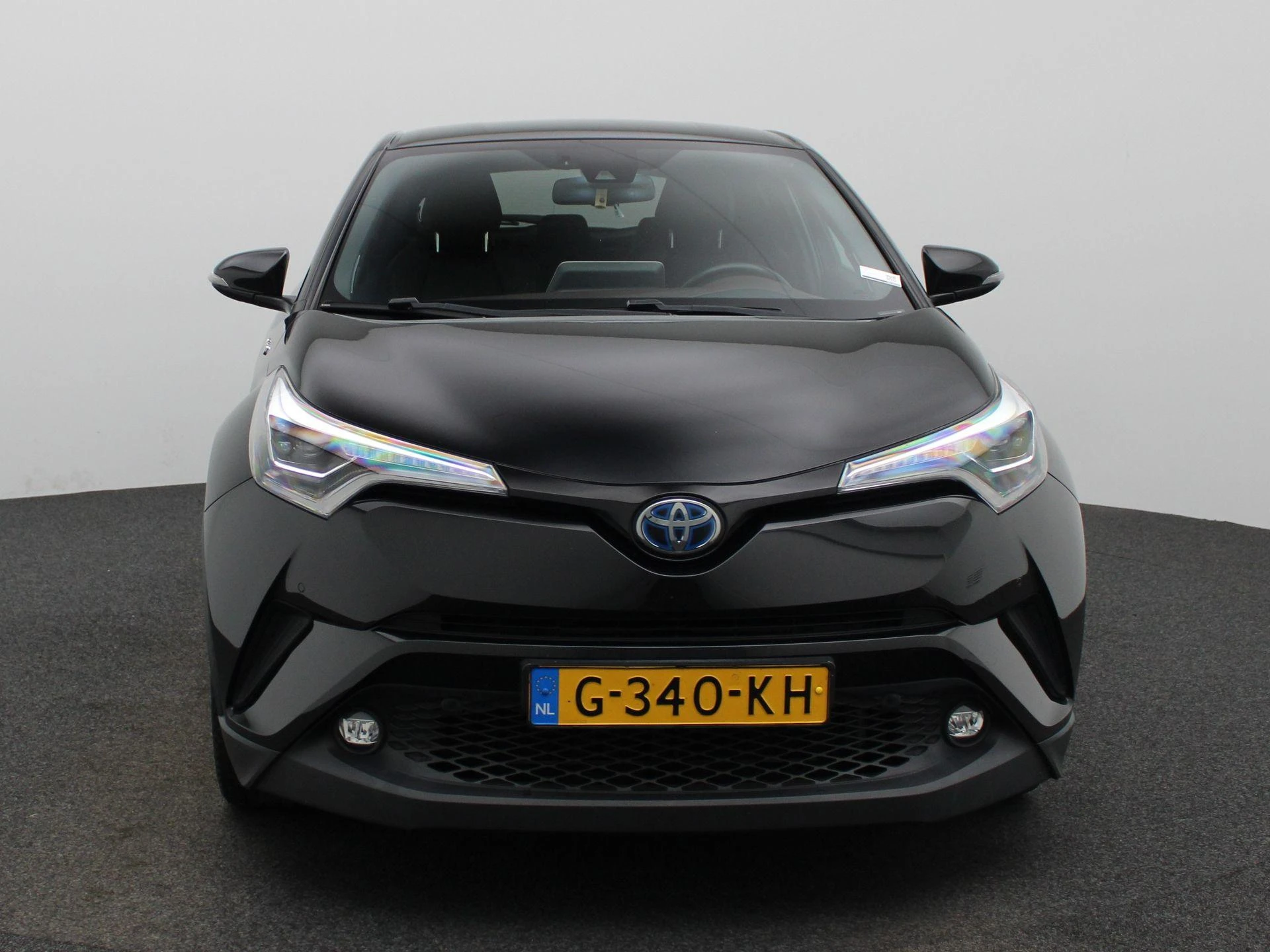 Toyota-C-HR-image-2