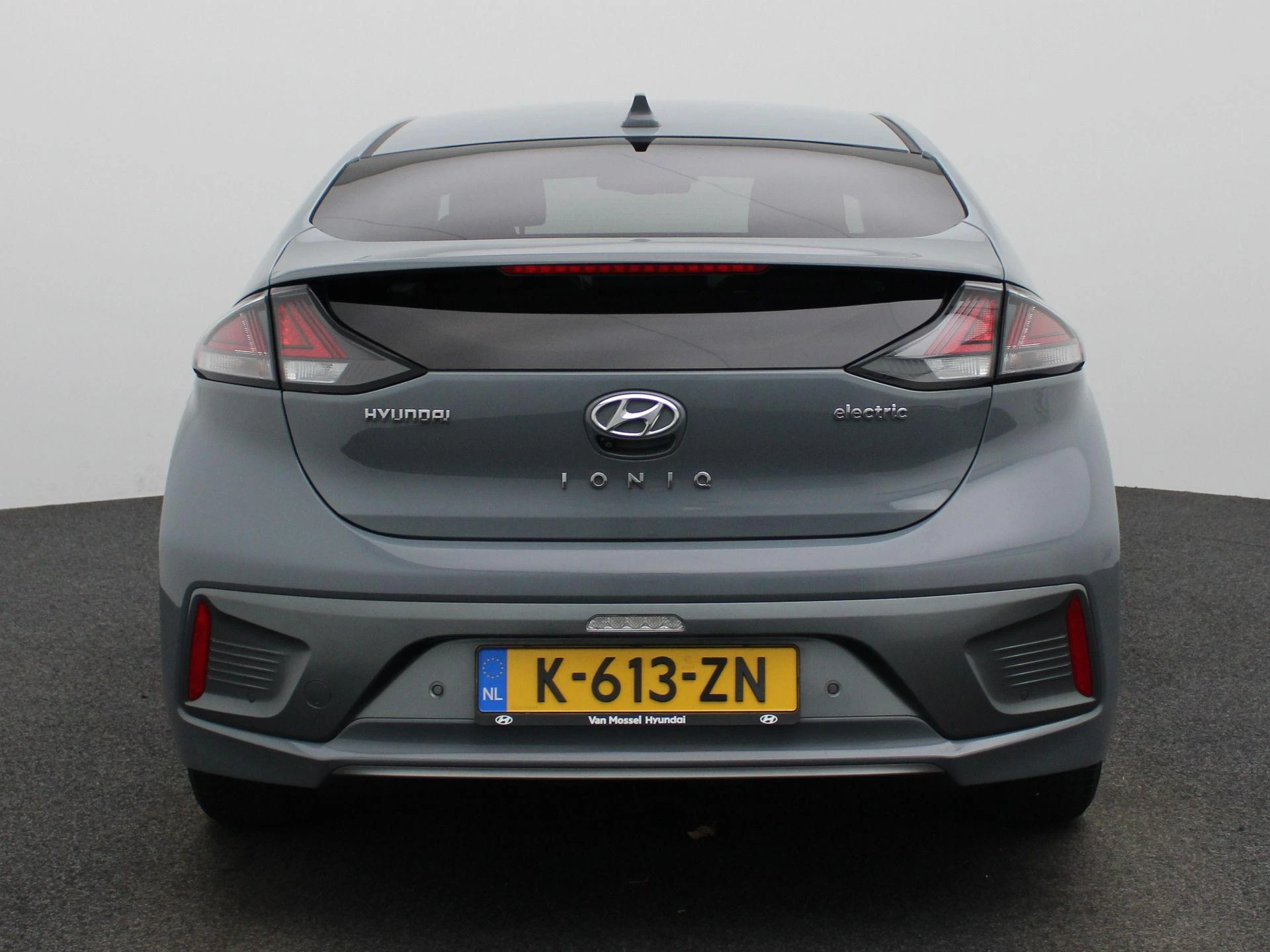 Hyundai-IONIQ-image-4