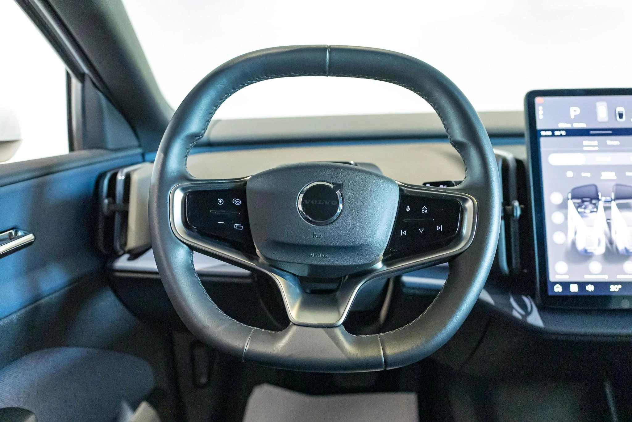 Volvo-EX30-image-18