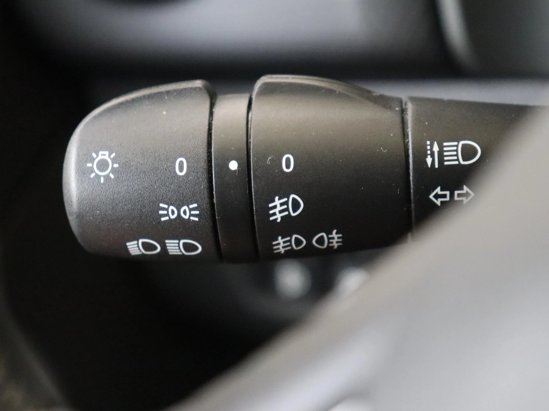 Renault-Clio-image-22