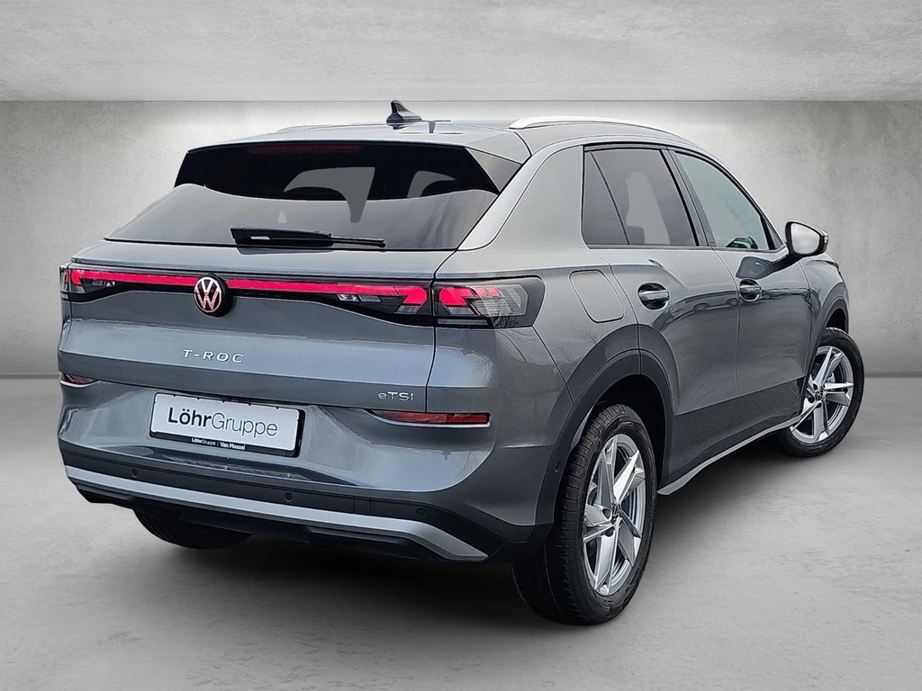Volkswagen-T-Roc-image-2