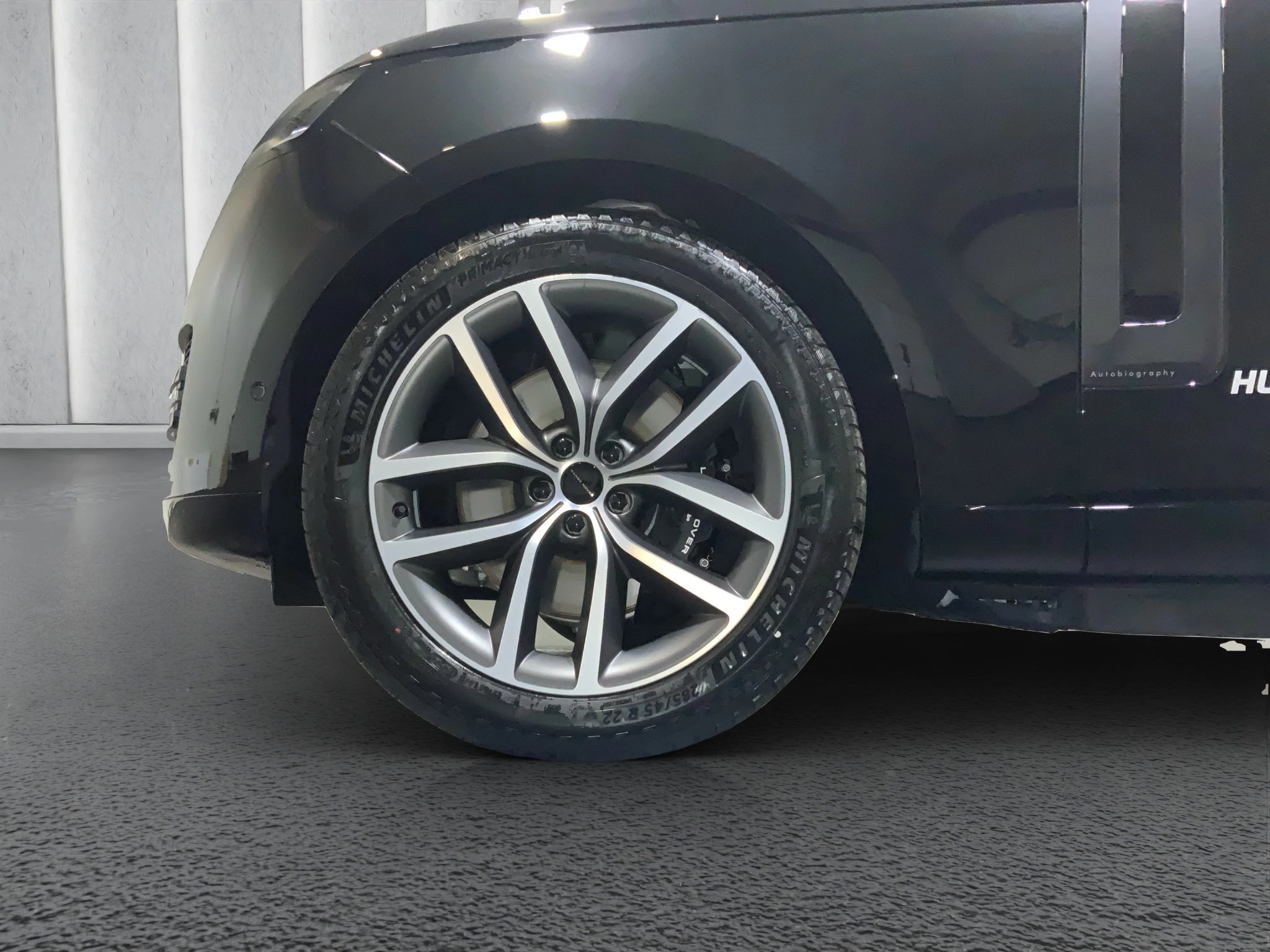 Land Rover-Range Rover-image-5