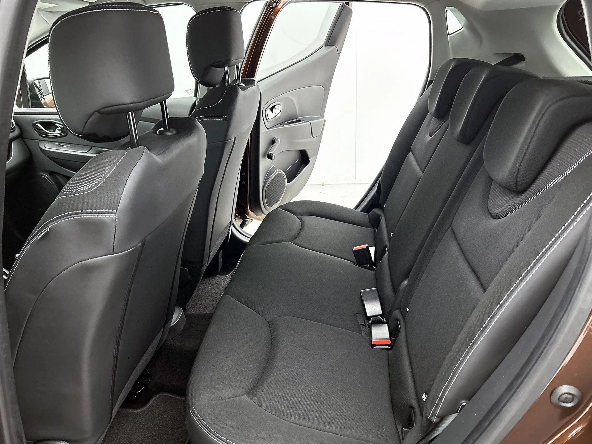 Renault-Clio-image-25
