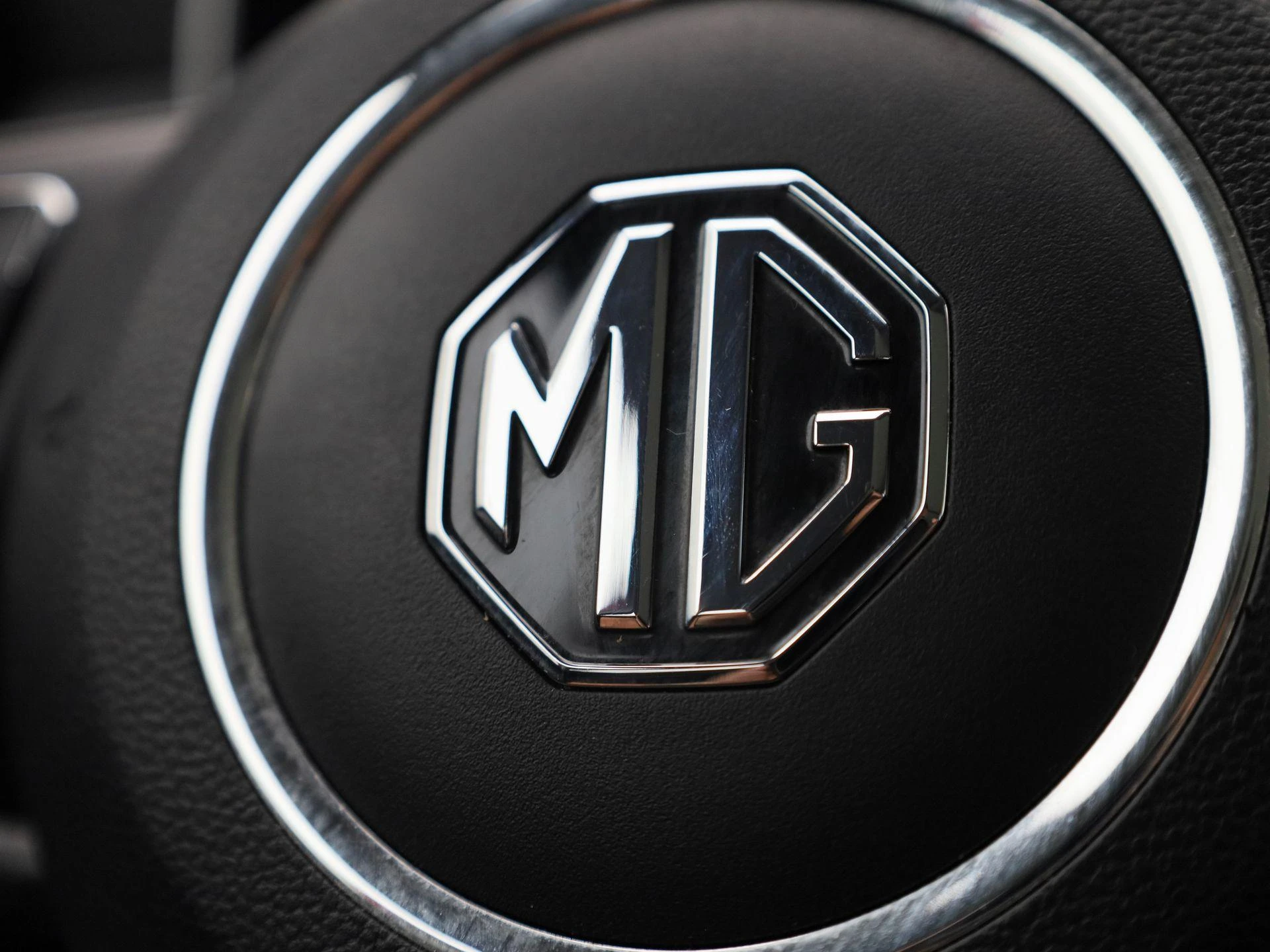 MG ZS EV Long Range Luxury 70 kWh