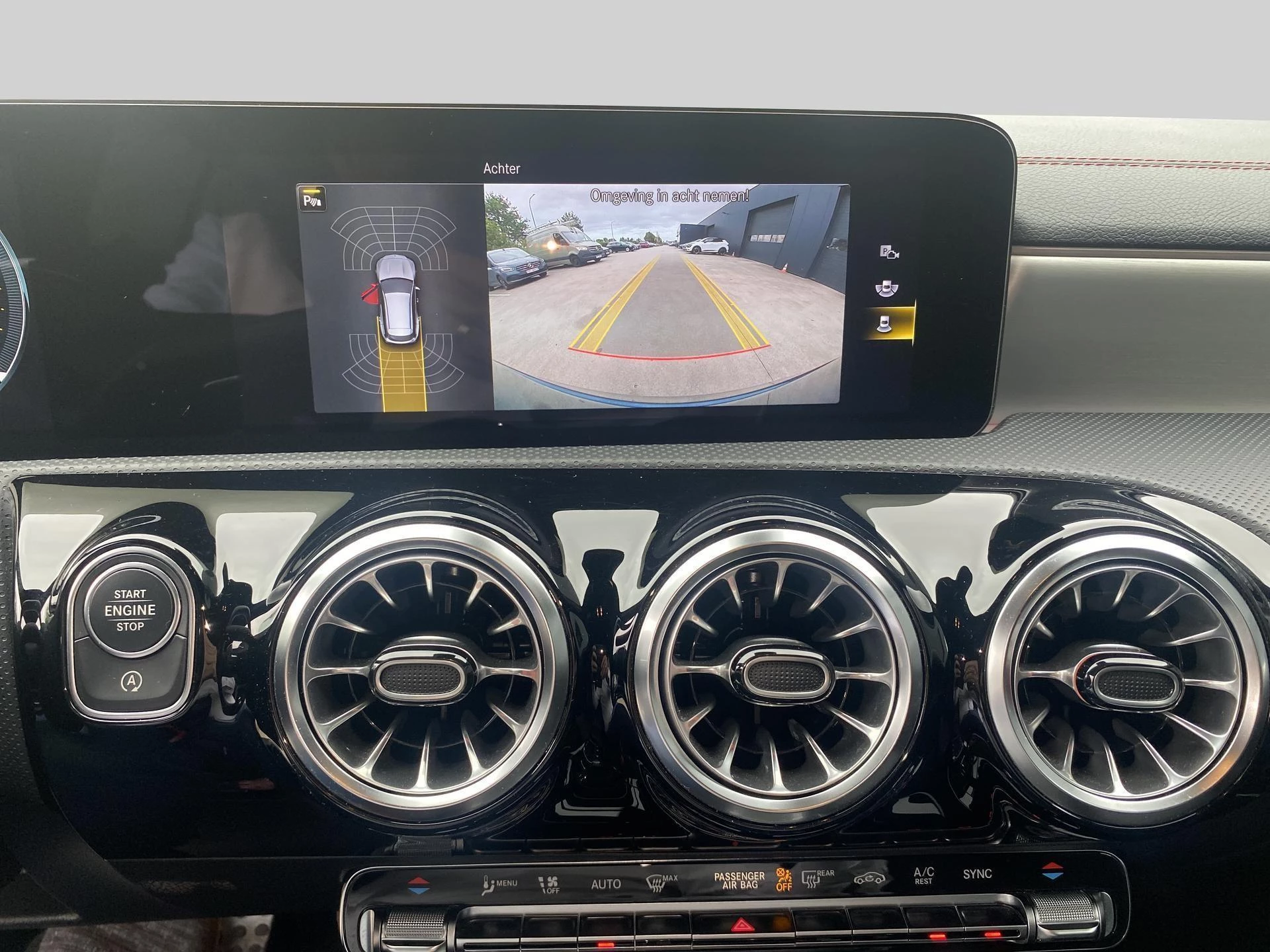 Mercedes-Benz CLA 180 d AMG Line Shooting Brake + NIGHTPAKKET + KEY LESS GO + 19 INCH + CAMERA +