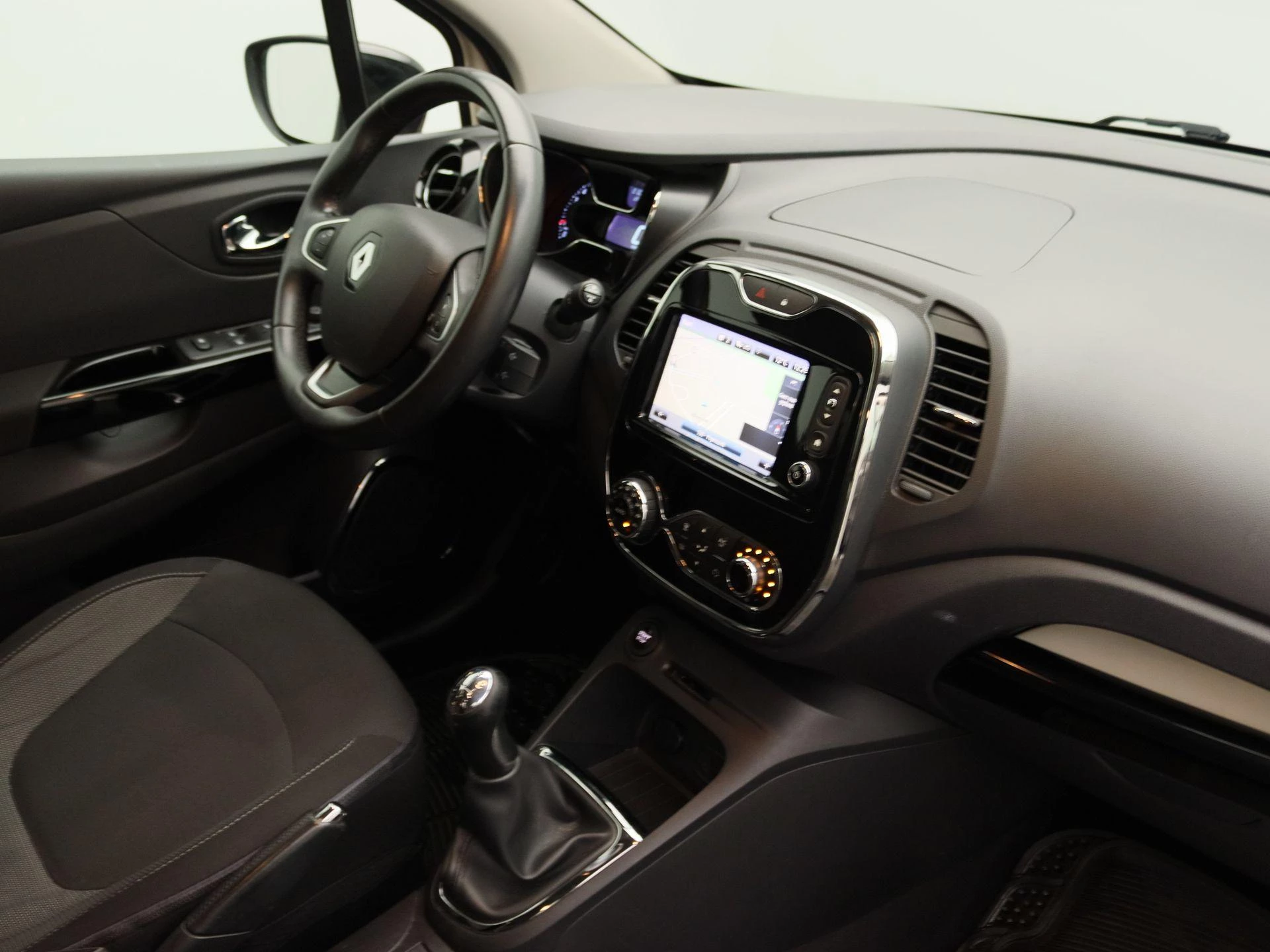 Renault-Captur-image-25