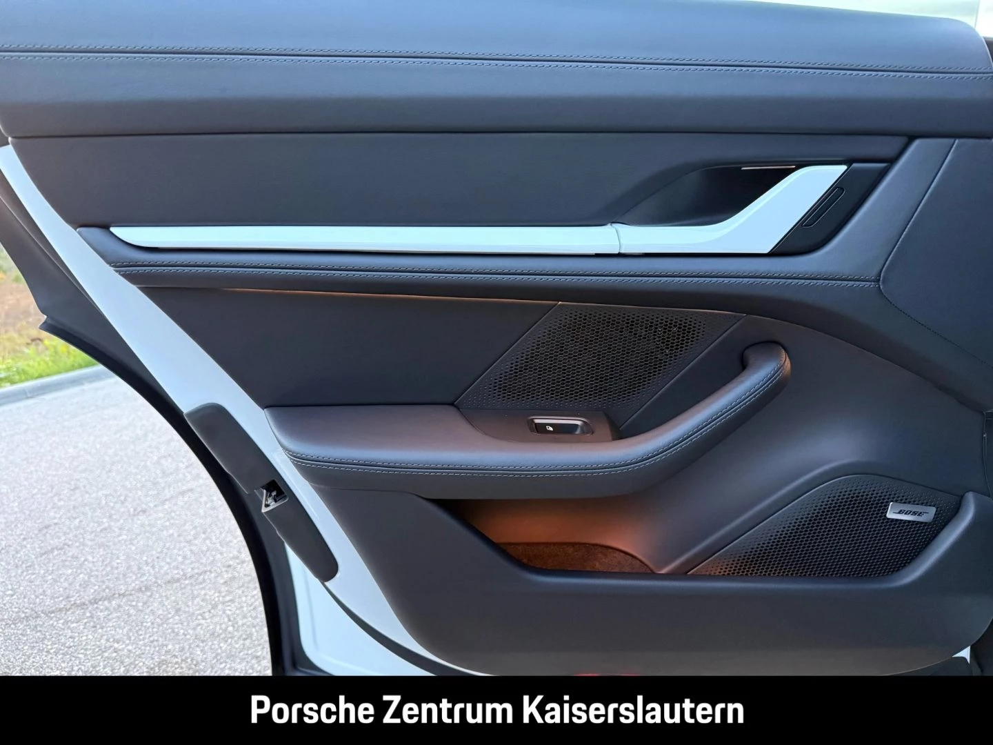 Porsche Taycan 4 Black Edition HA-Lenkung InnoDrive LED black edition
