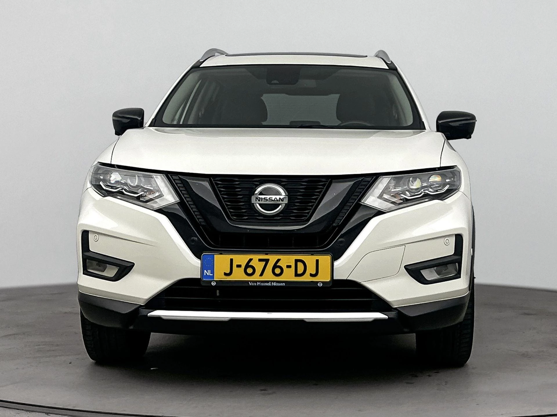 Nissan-X-Trail-image-4