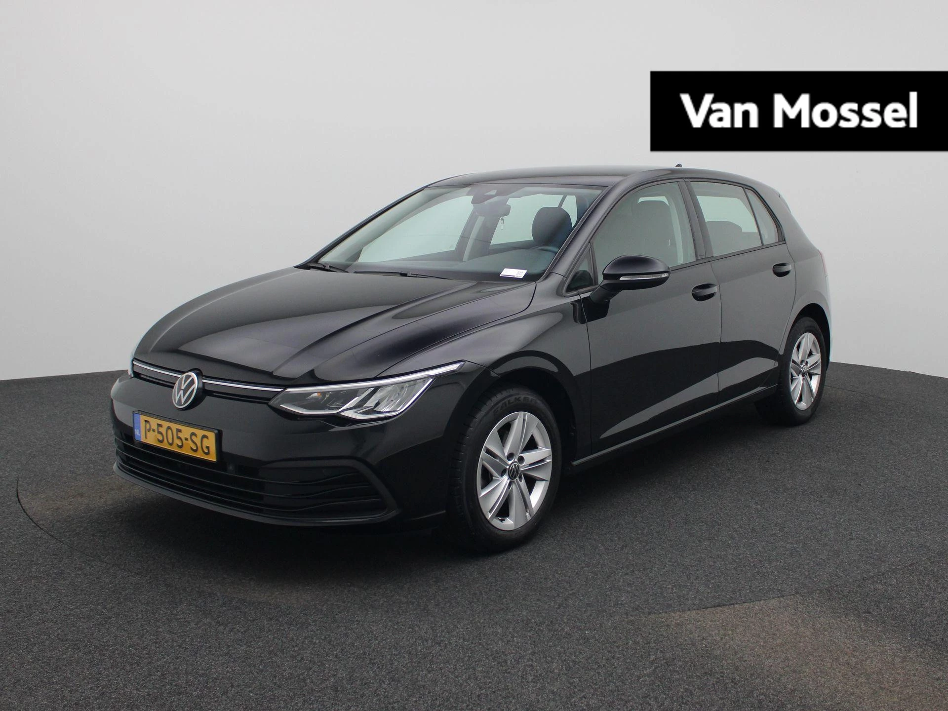 Volkswagen-Golf-image-0