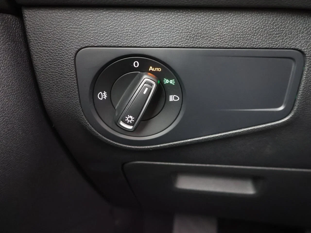 Volkswagen-Tiguan-image-27