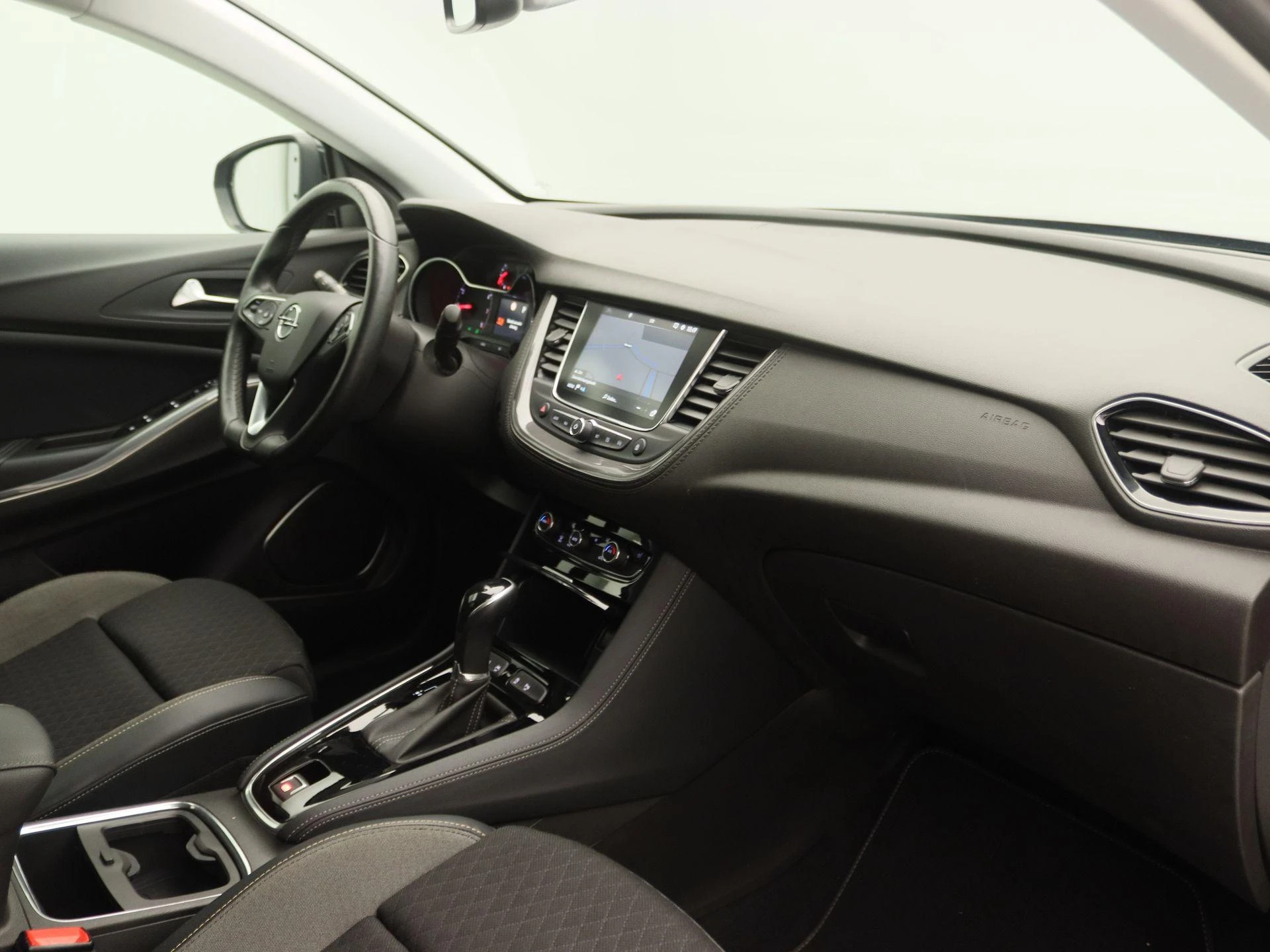 Opel-Grandland X-image-25