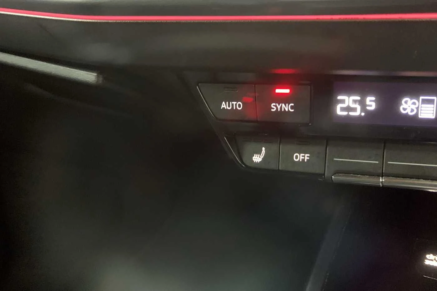 Audi-Q4 e-tron-image-18