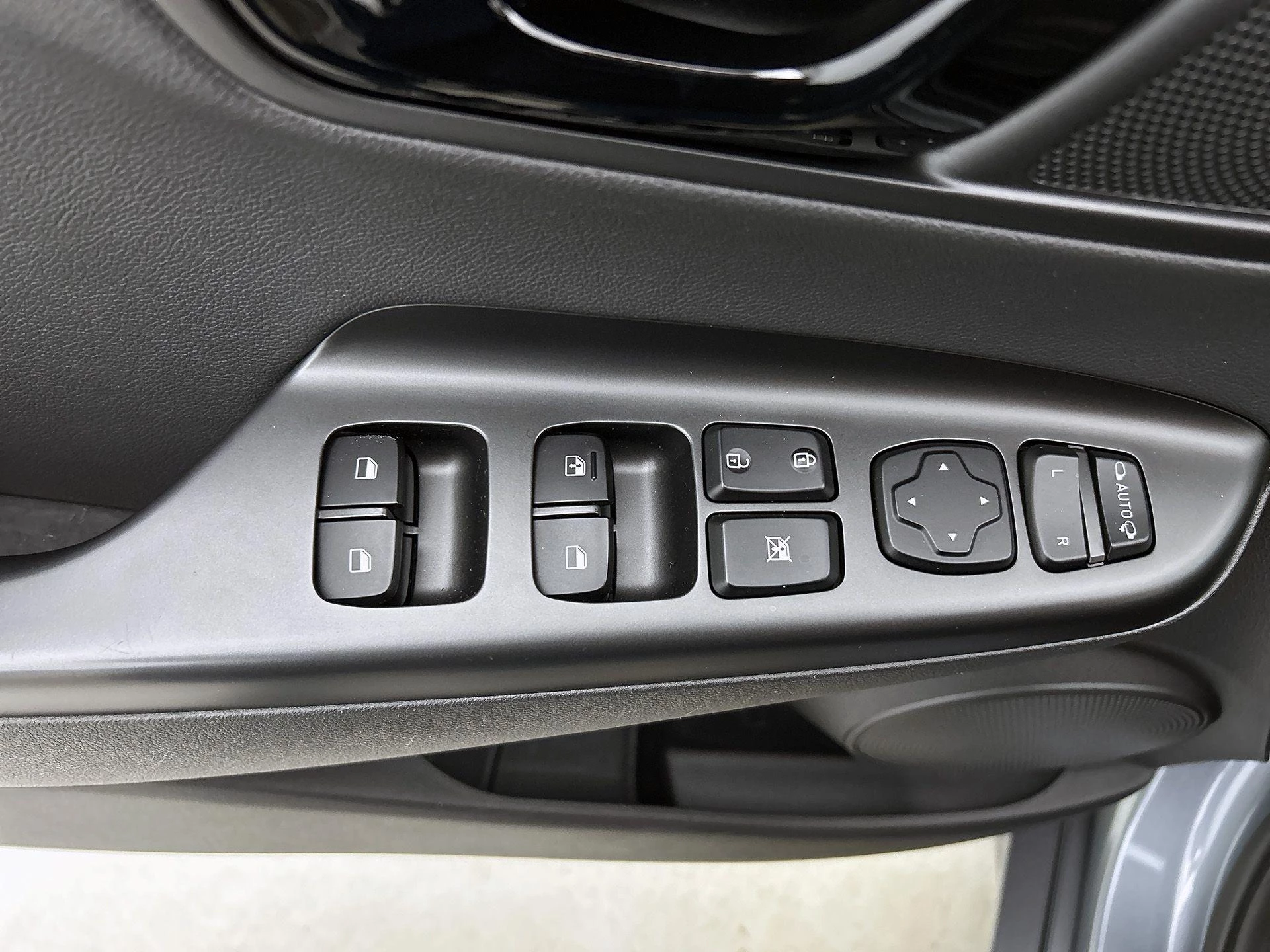 Hyundai-Kona-image-32