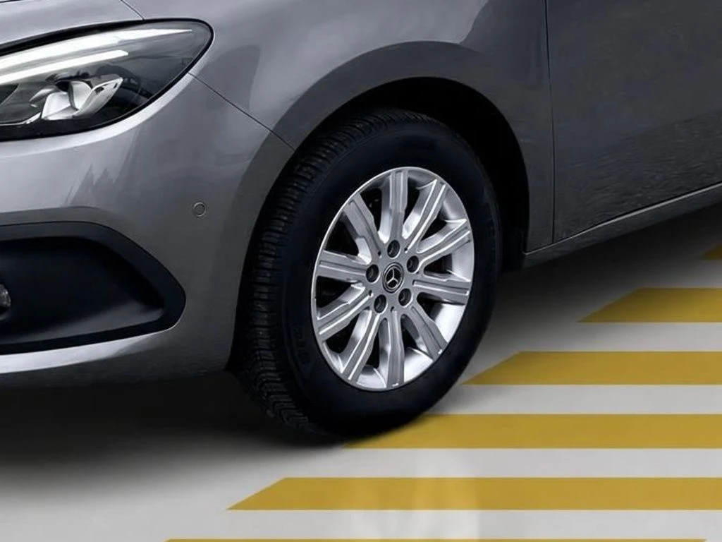 Mercedes-Benz-T-Klasse 180-image-5