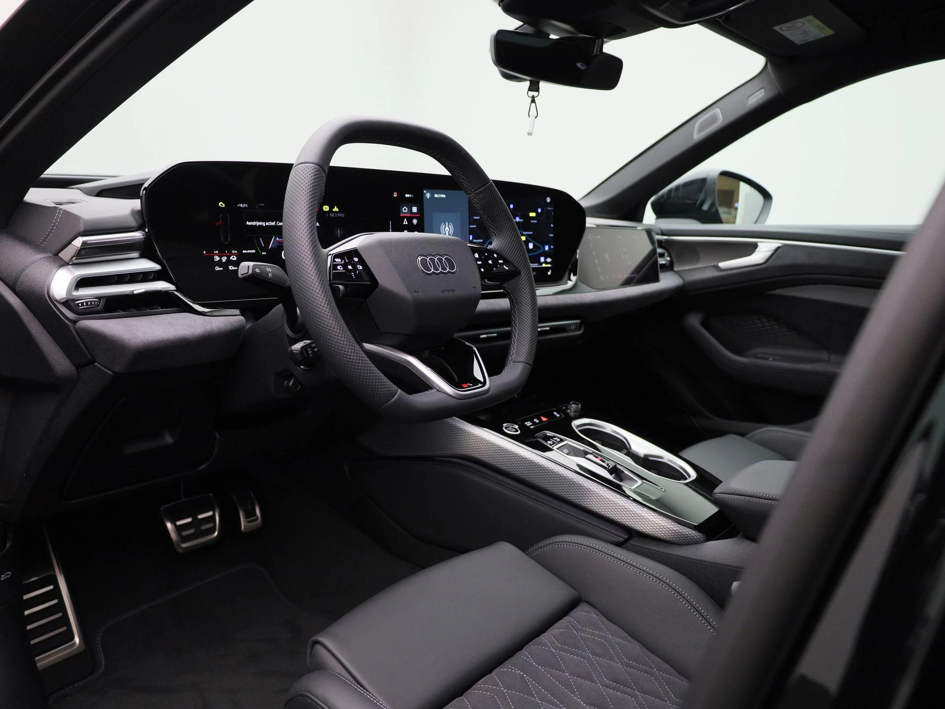 Audi A6 Avant 2.0 e-hybrid quattro S Competition 367 PK