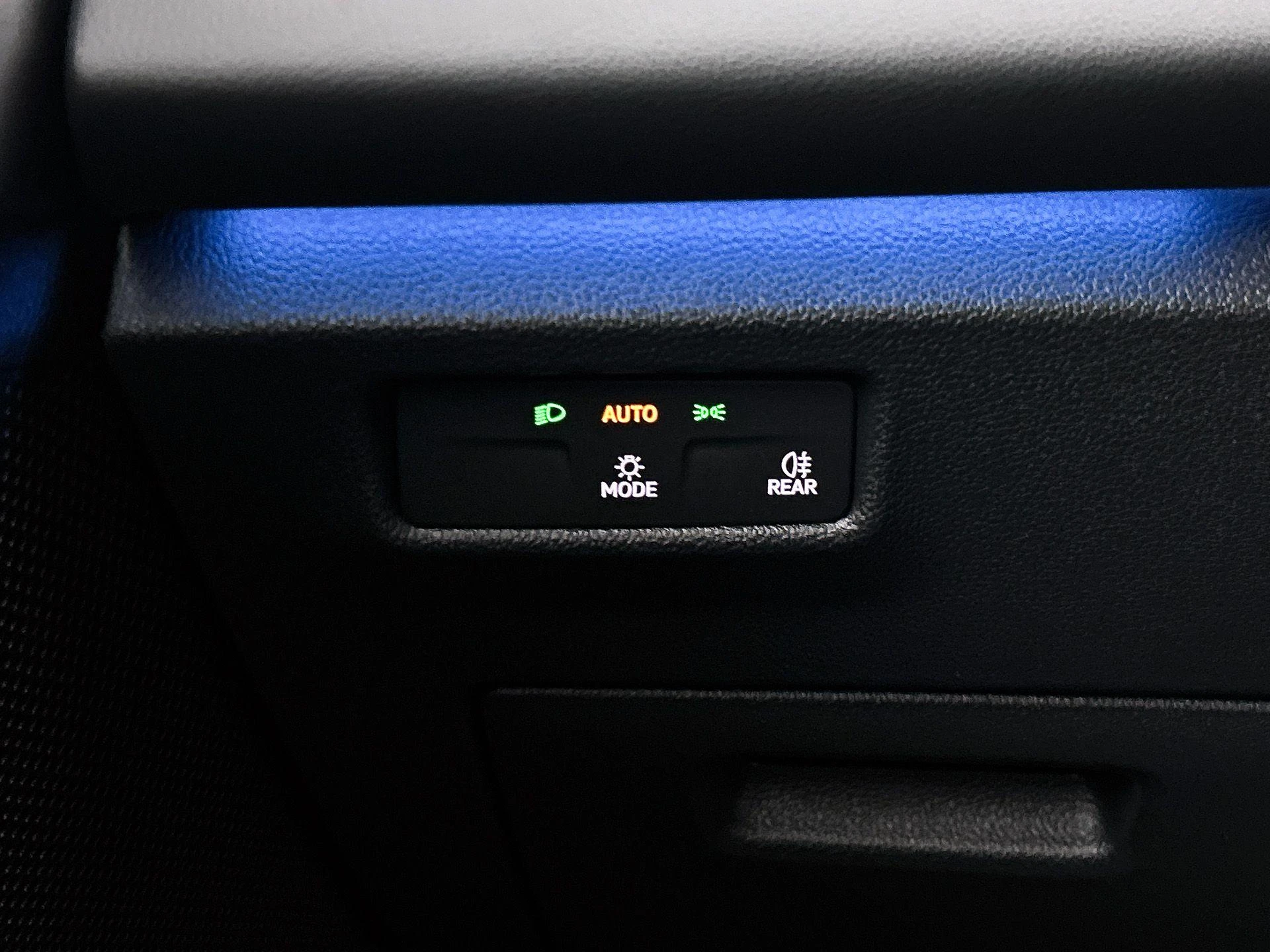 Volkswagen-Tiguan-image-15