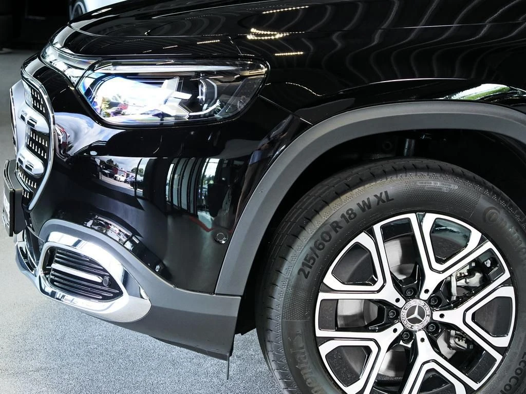 Mercedes-Benz-GLB 250+-image-3