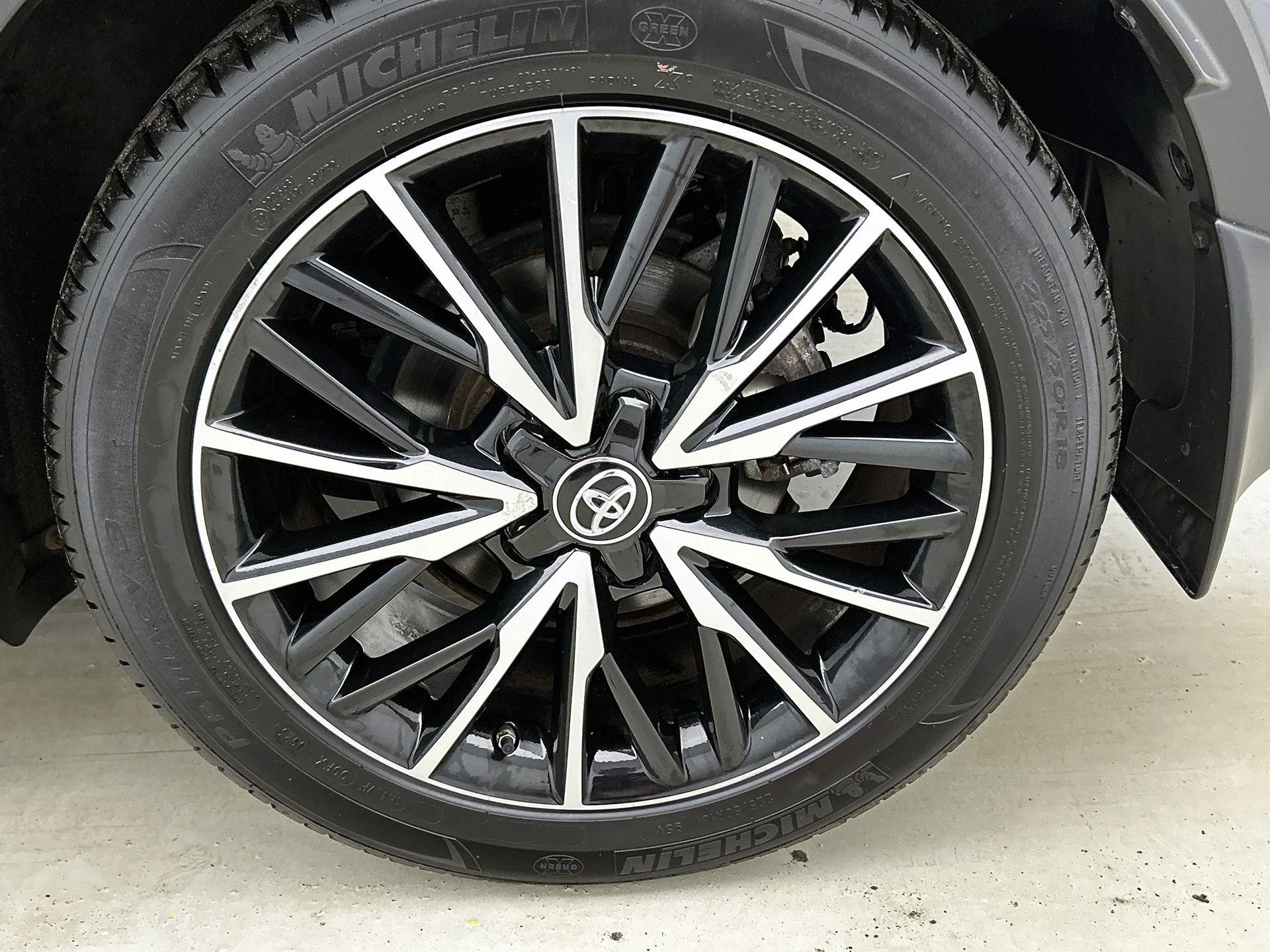 Toyota-C-HR-image-39