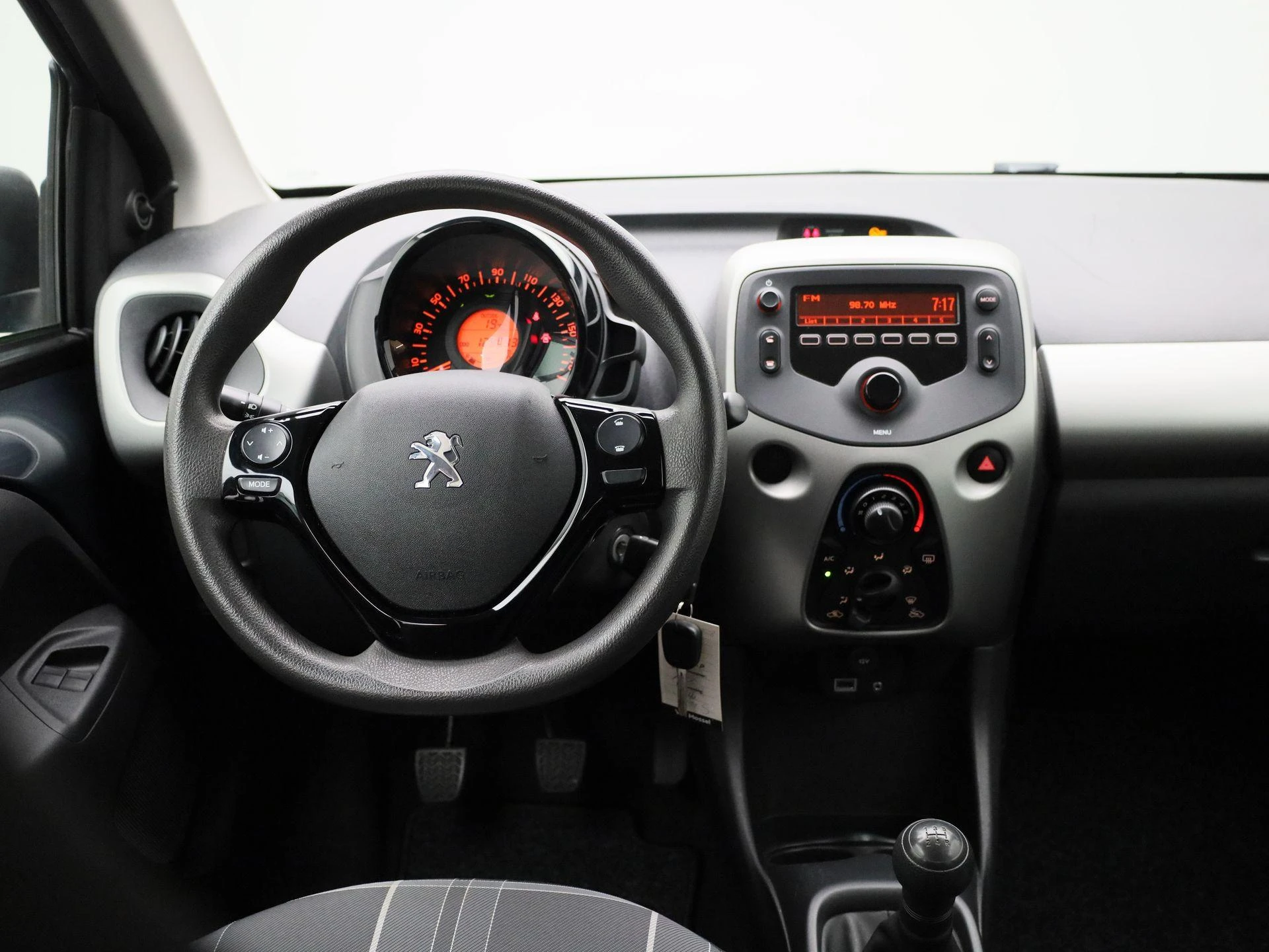 Peugeot-108-image-7