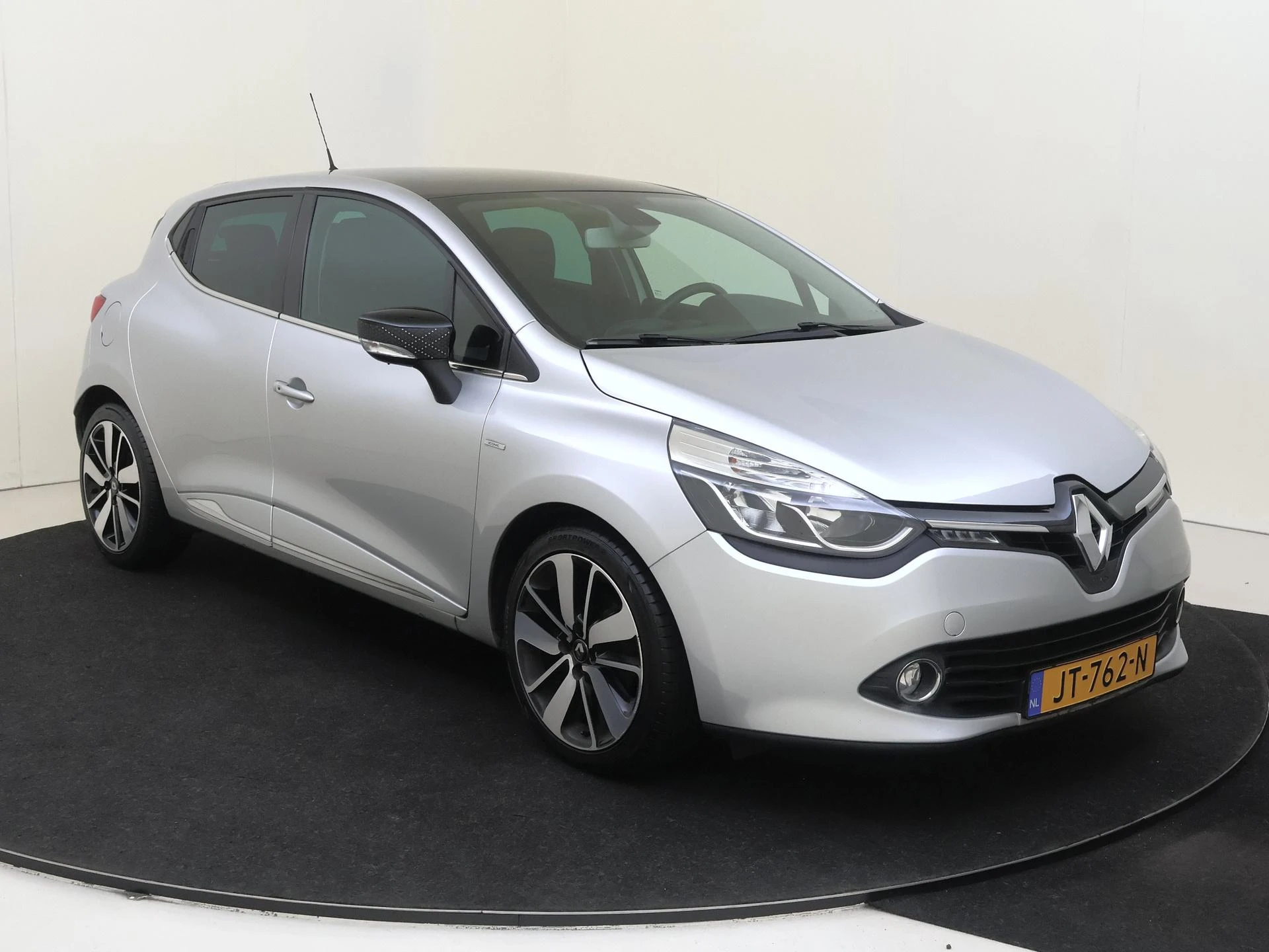 Renault-Clio-image-1