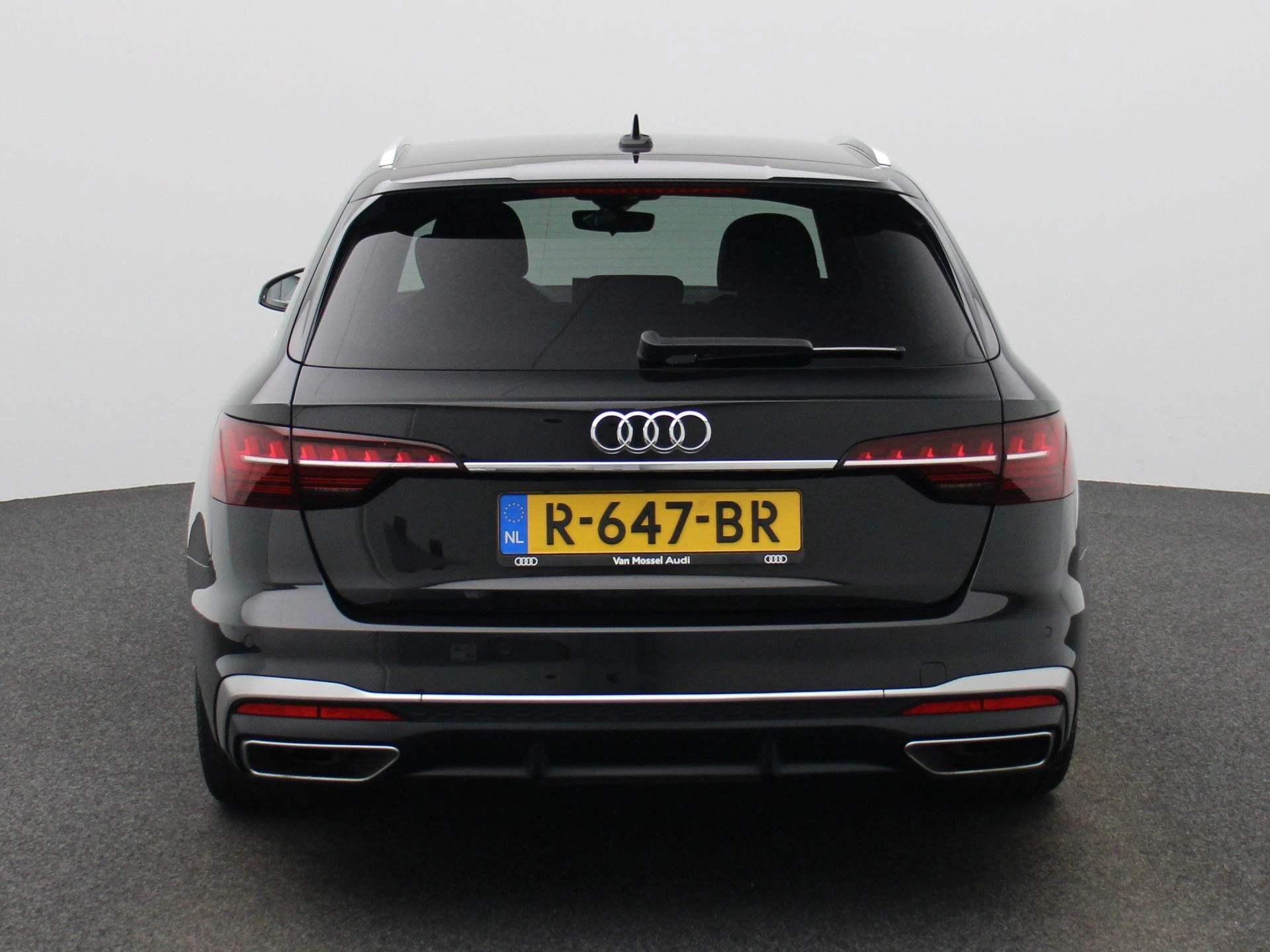 Audi-A4-image-4