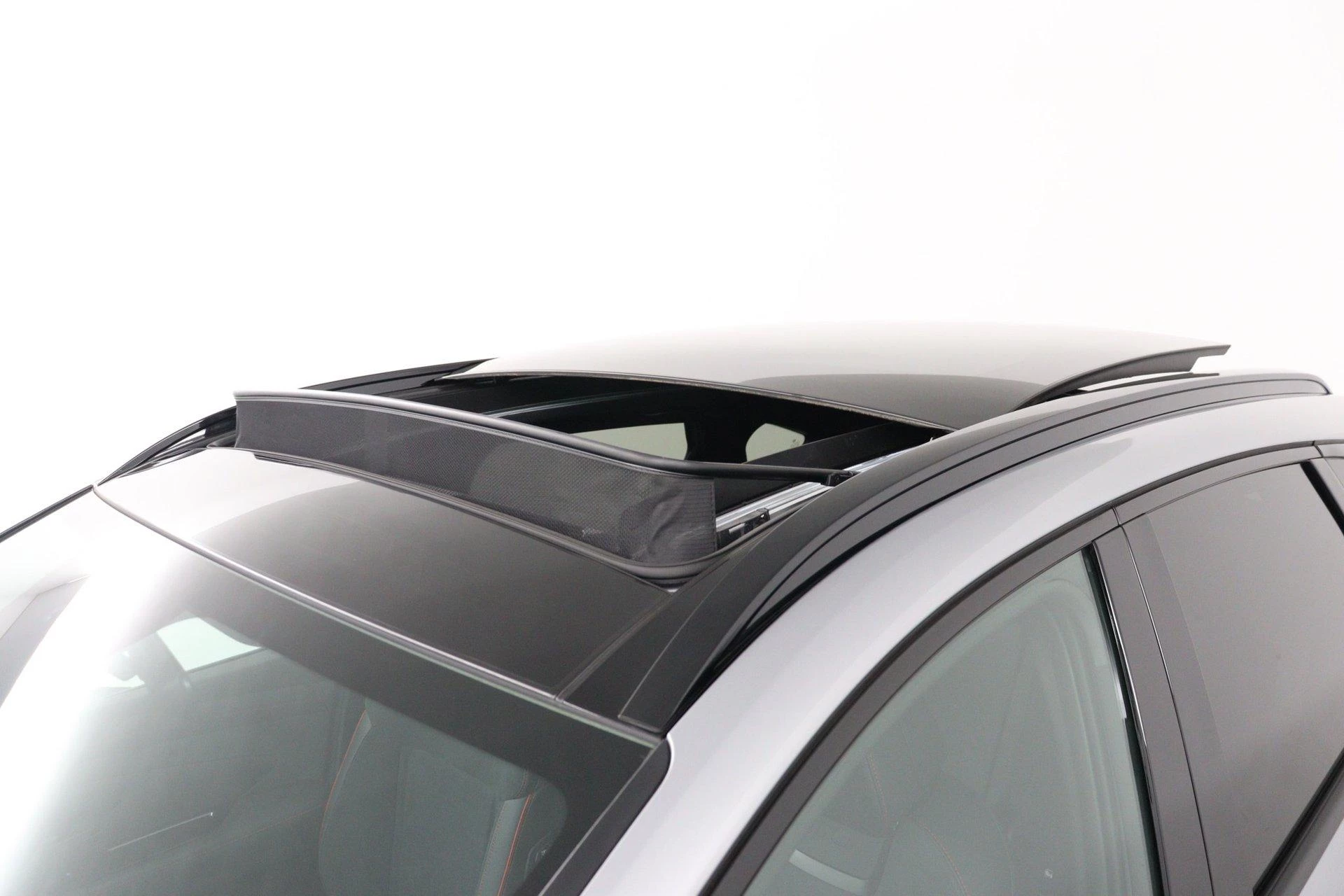Hyundai Tucson 1.6 T-GDI HEV N Line Sky