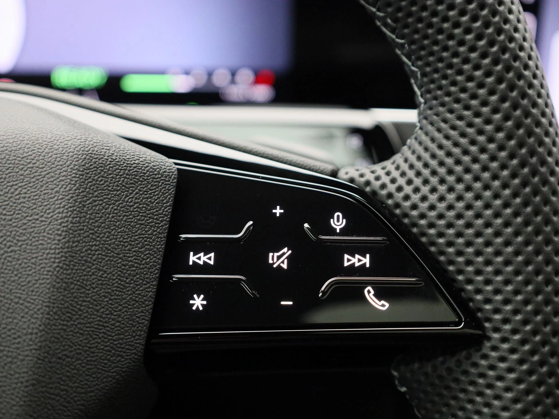 Audi-Q3-image-30