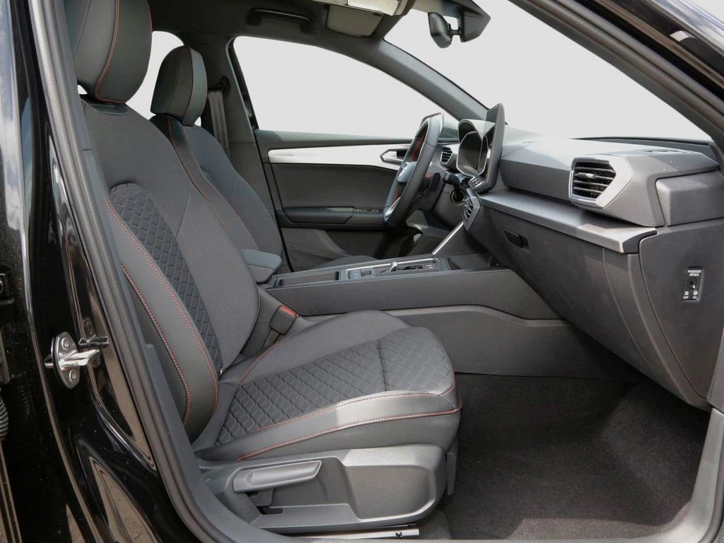 SEAT Leon FR 2.0 TDI UPE 45.800 18" Assist Vision+