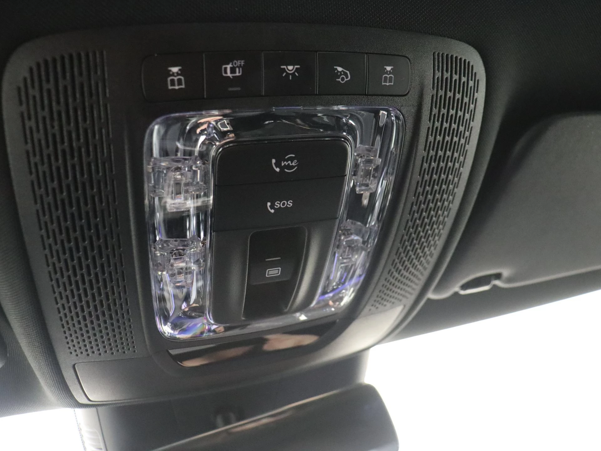Mercedes-Benz-CLA-image-22