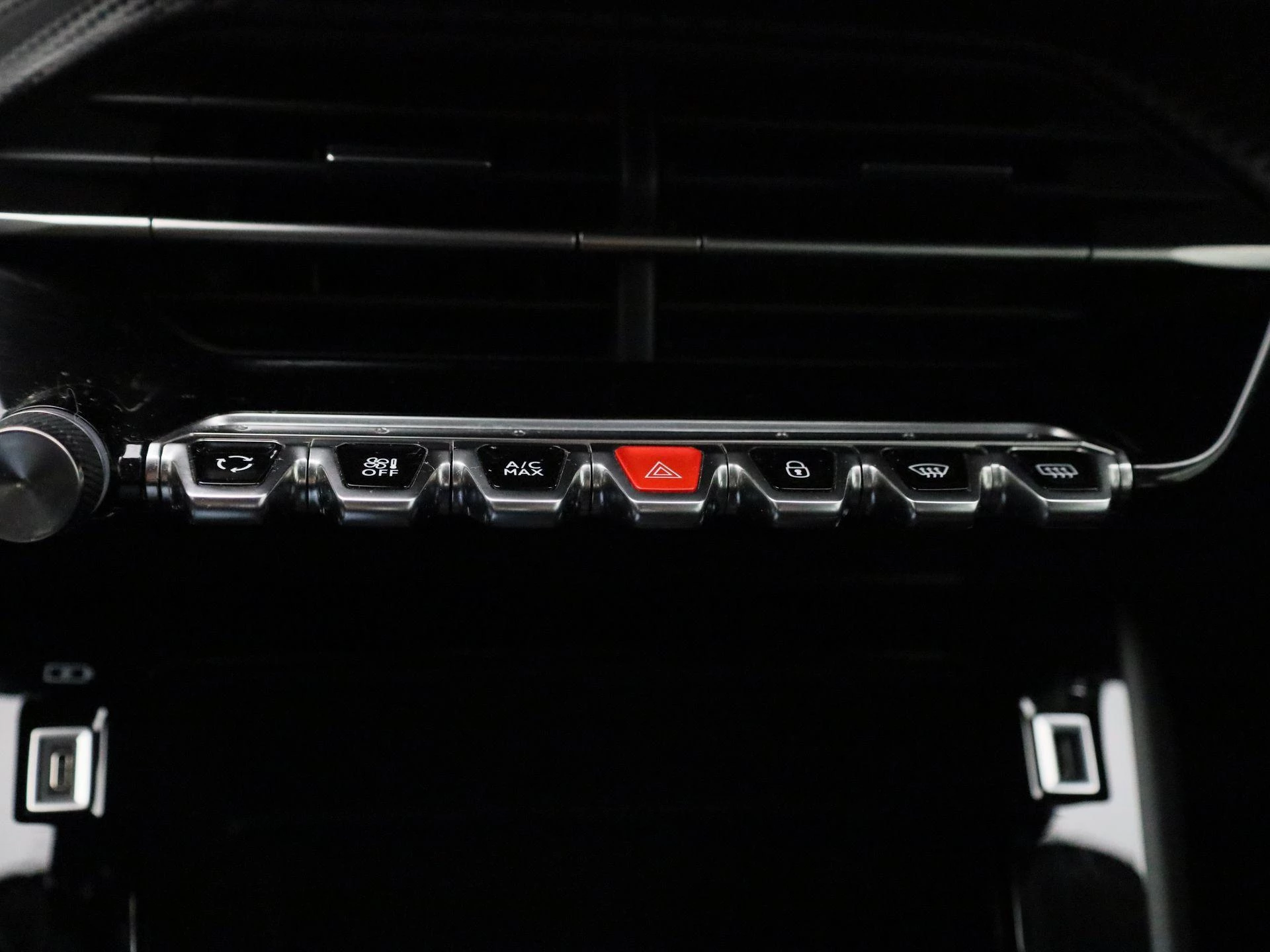 Peugeot-208-image-20