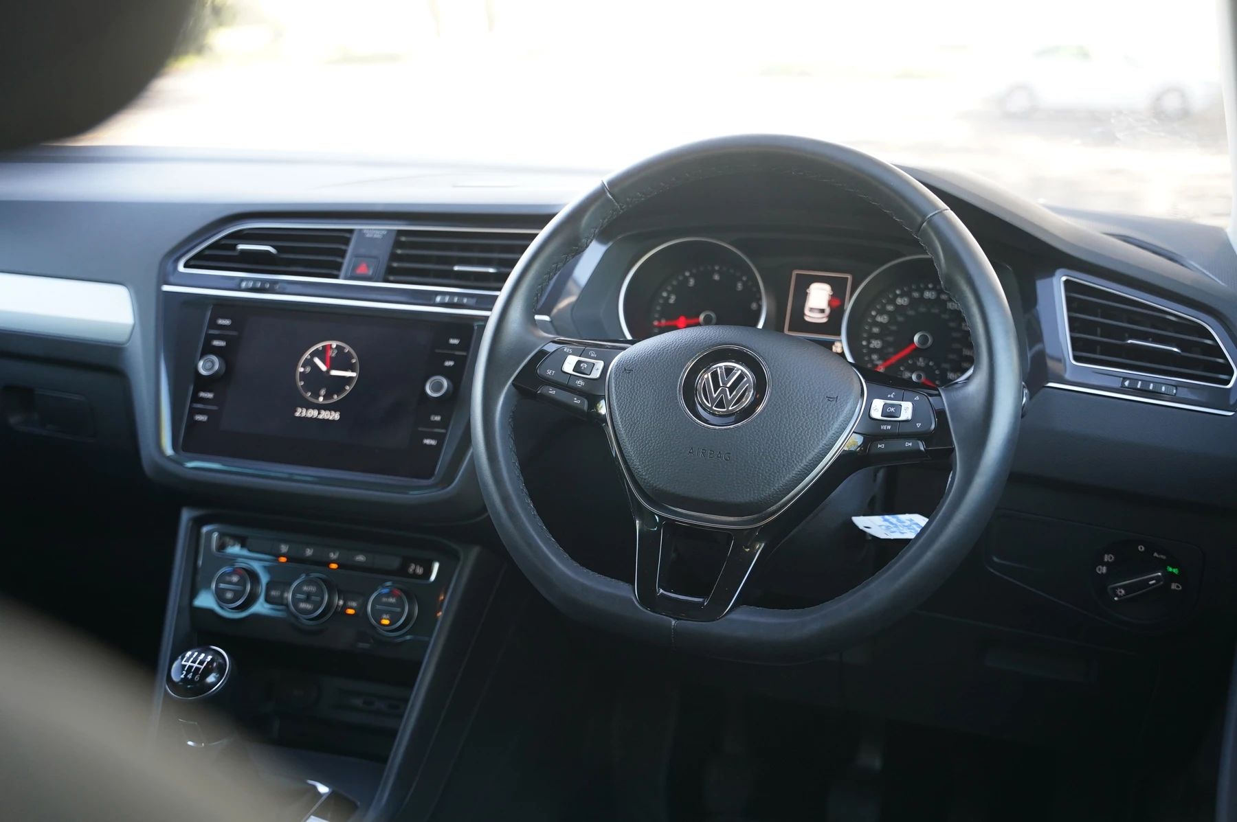 Volkswagen-Tiguan-image-8