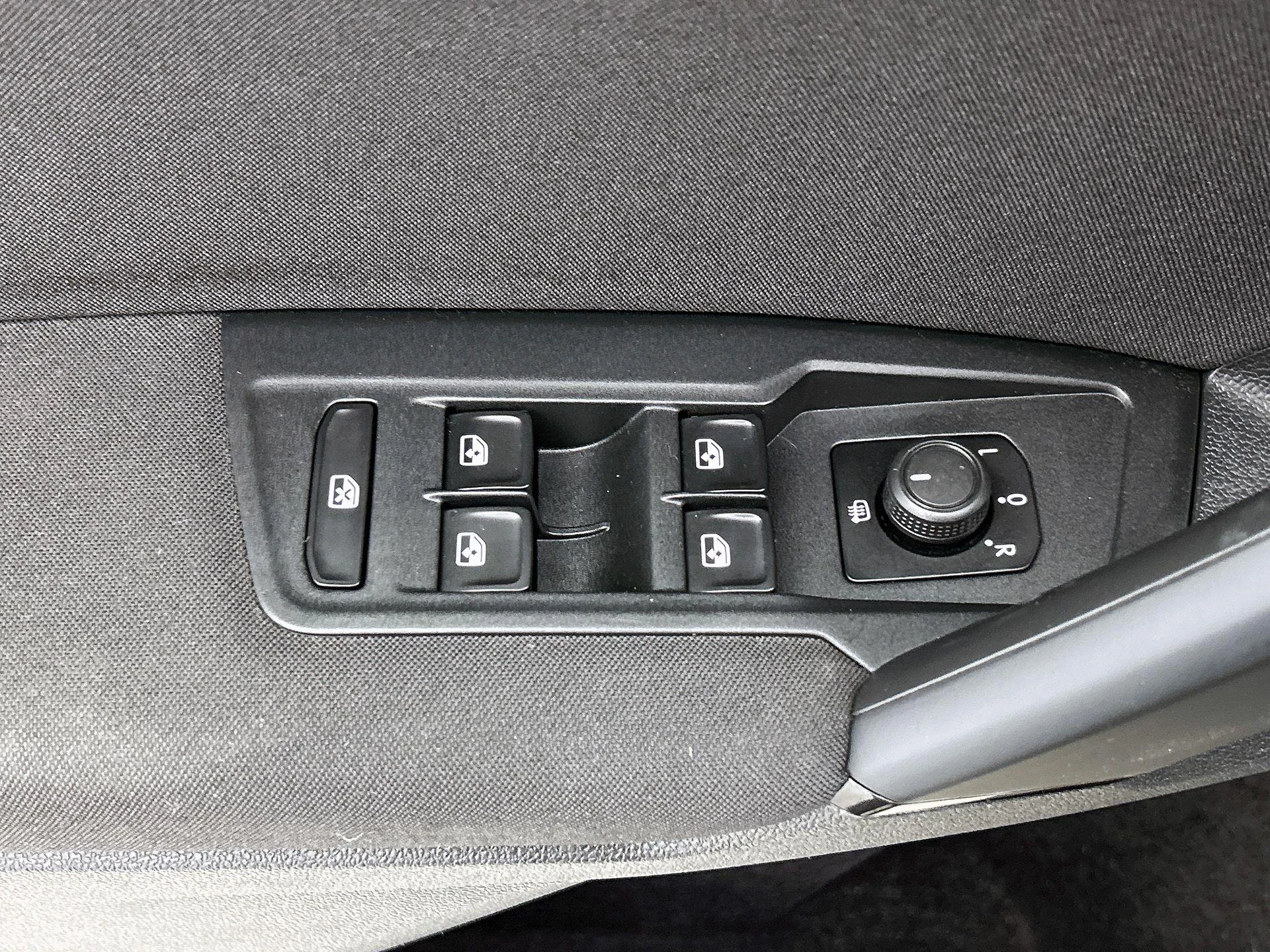 Volkswagen-Tiguan-image-32