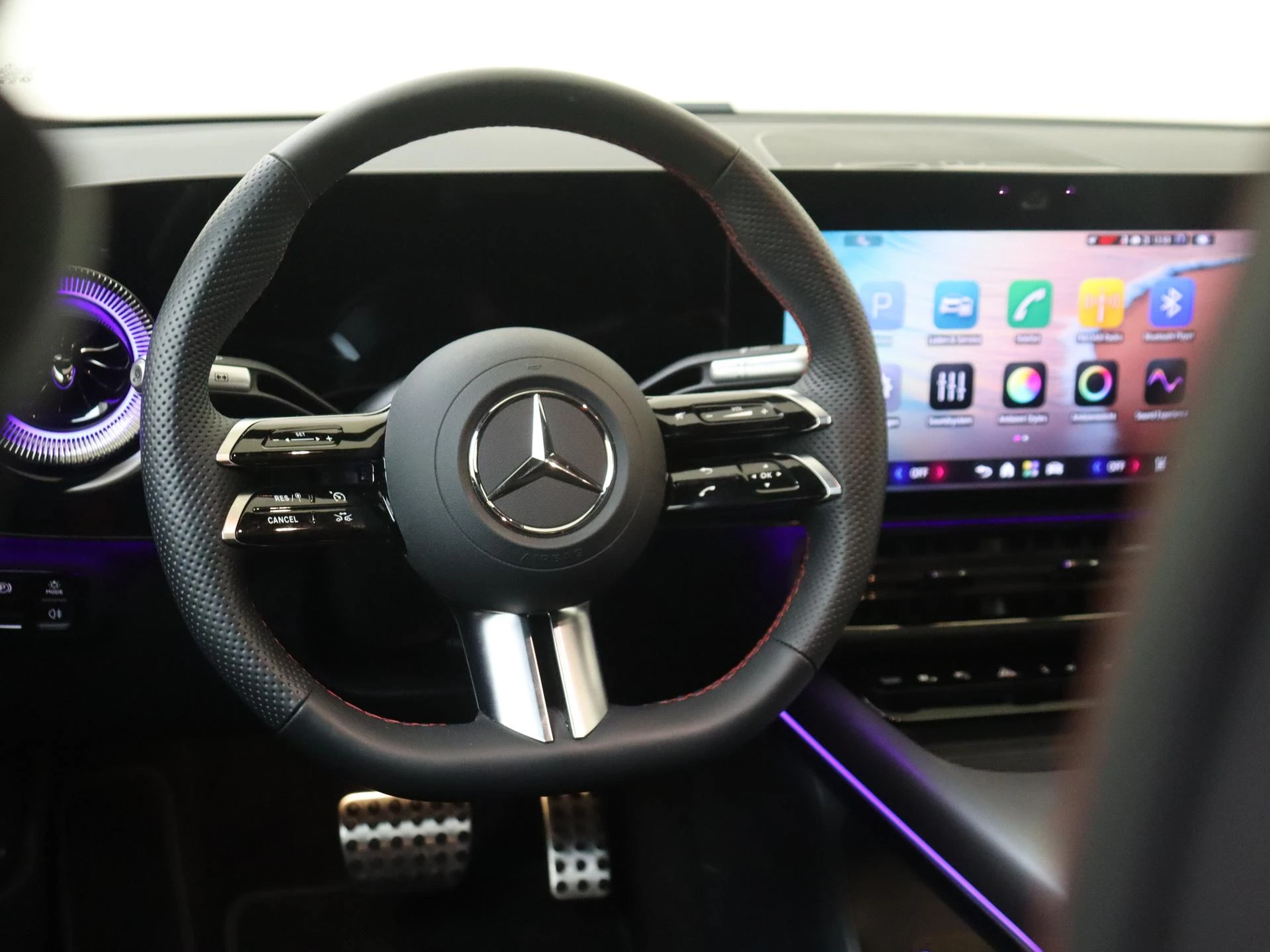Mercedes-Benz-CLA-image-9