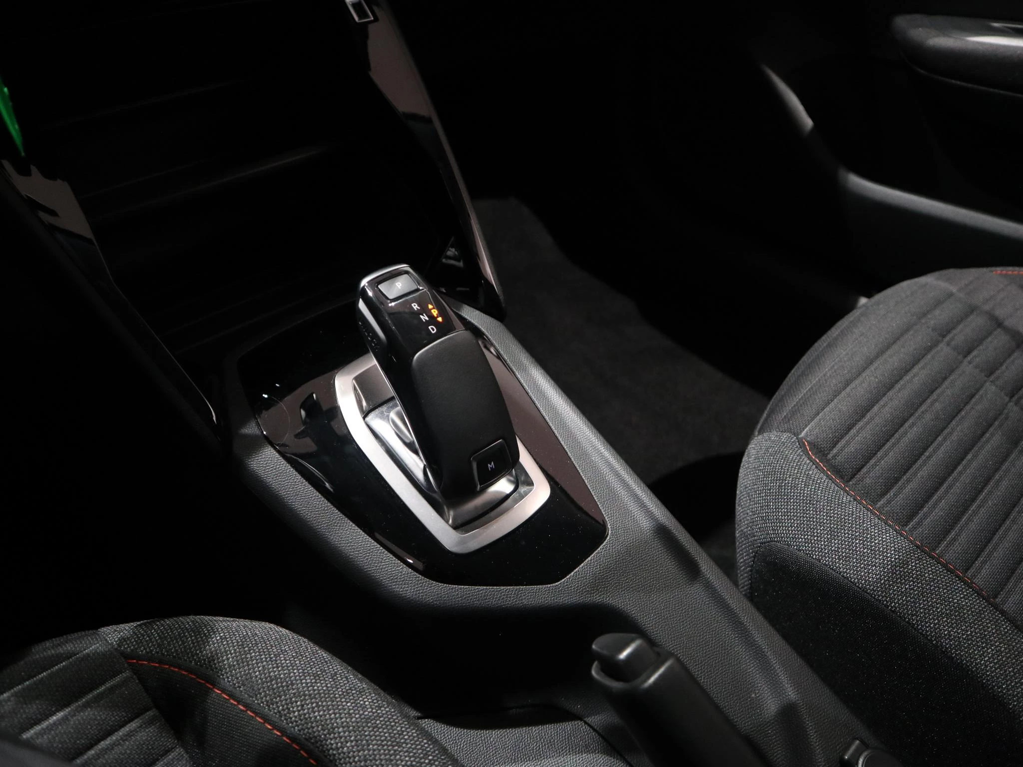 Peugeot-208-image-20