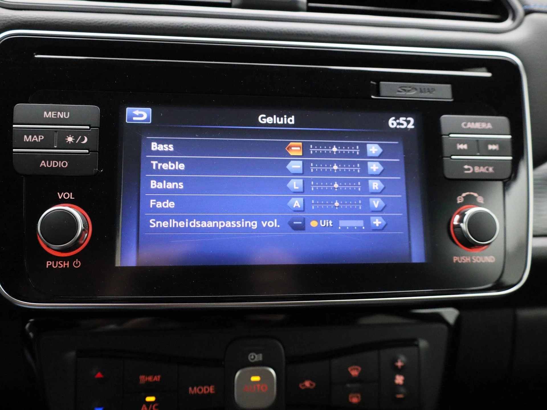 Nissan-Leaf-image-27