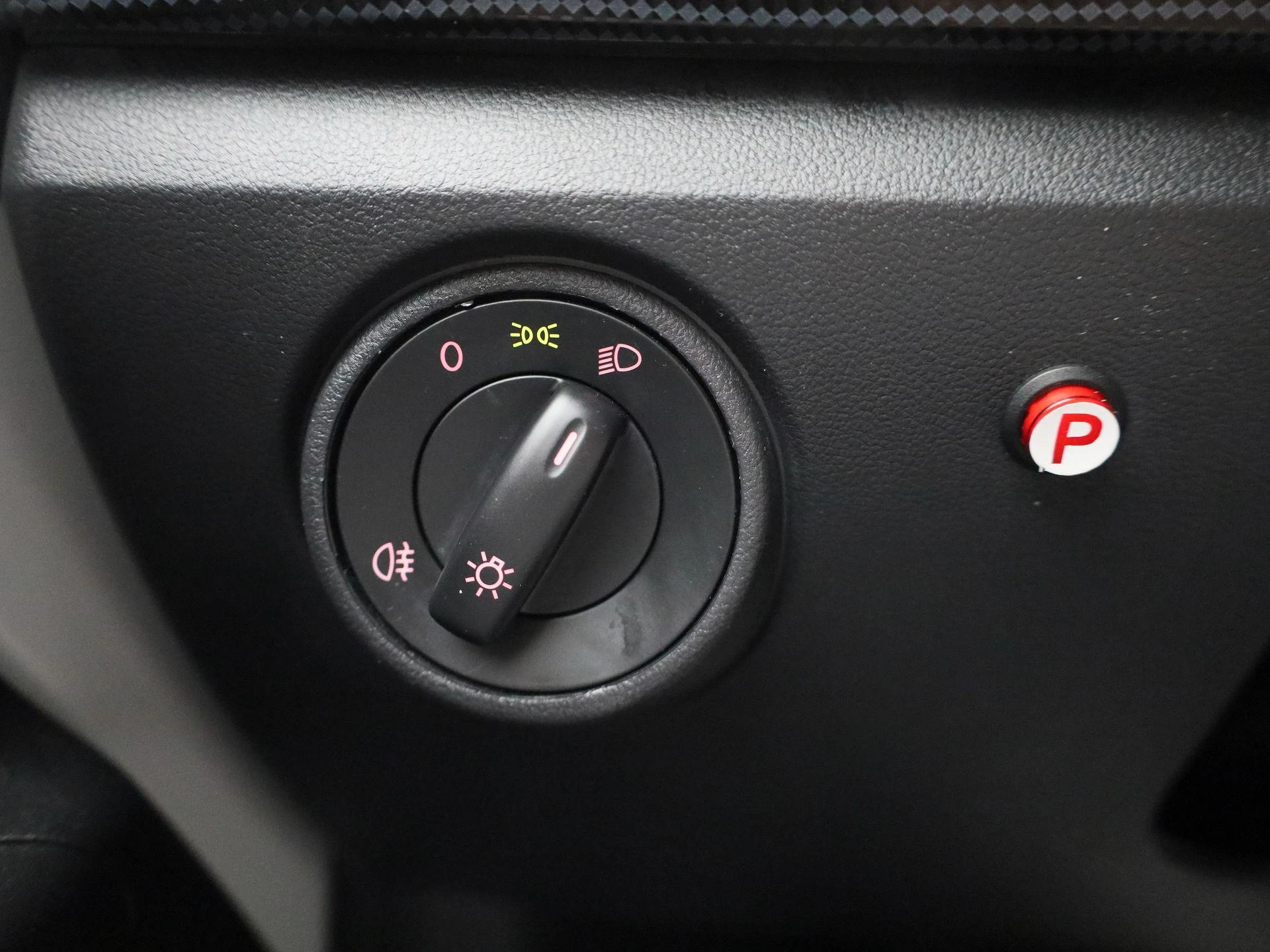 Volkswagen-up!-image-17