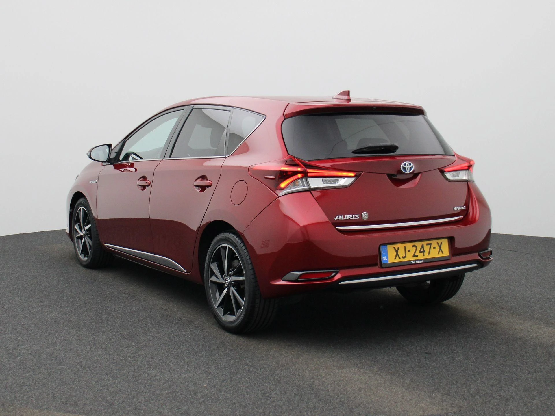 Toyota-Auris-image-1
