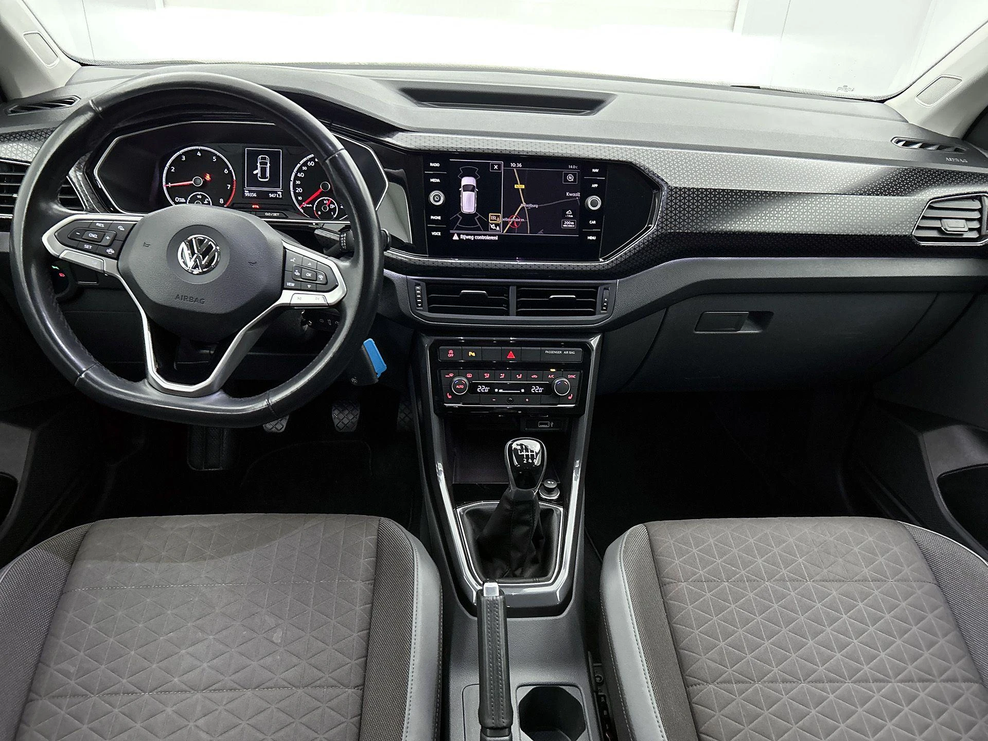 Volkswagen-T-Cross-image-18