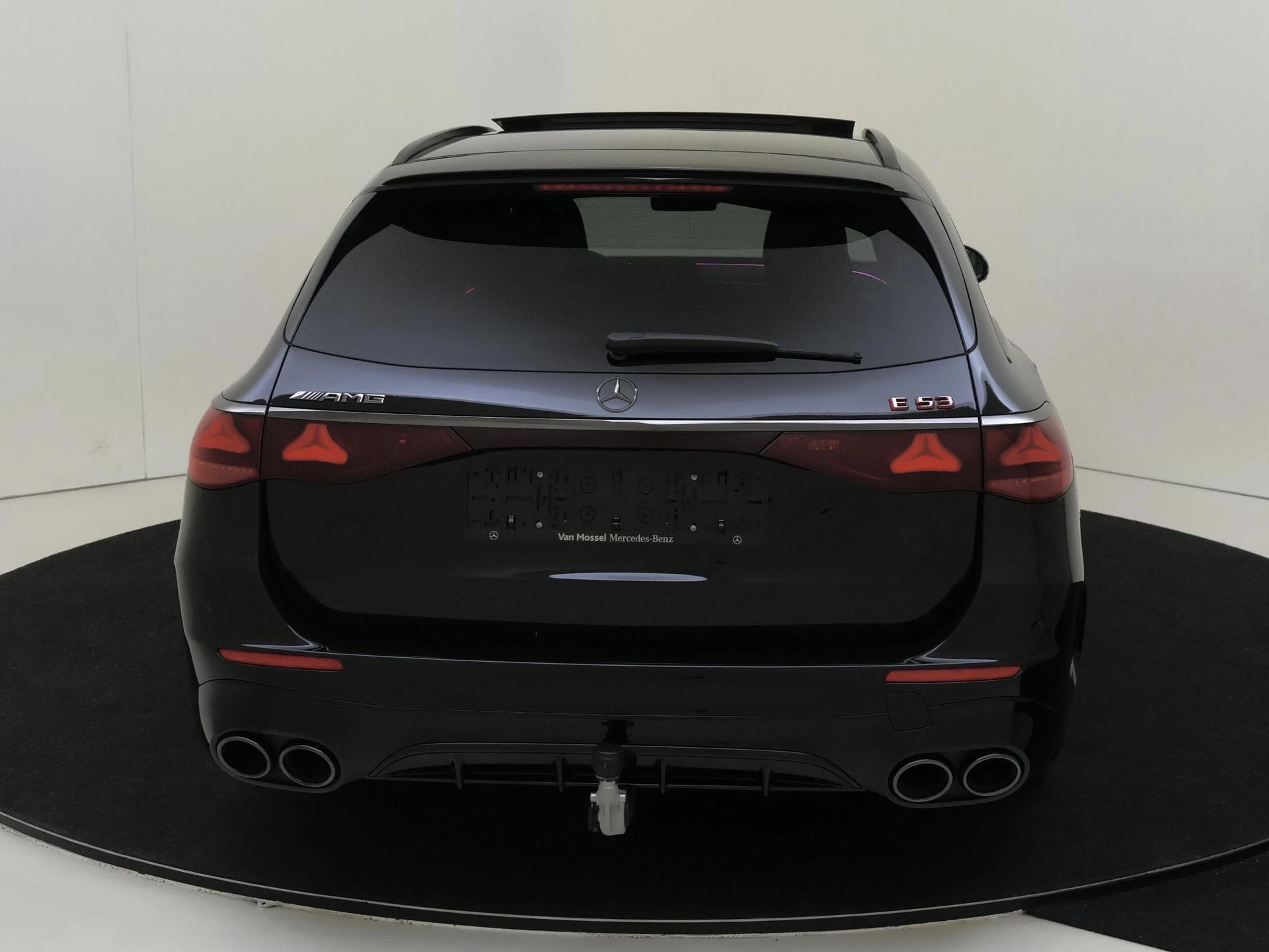 Mercedes-Benz-E-Klasse-image-5