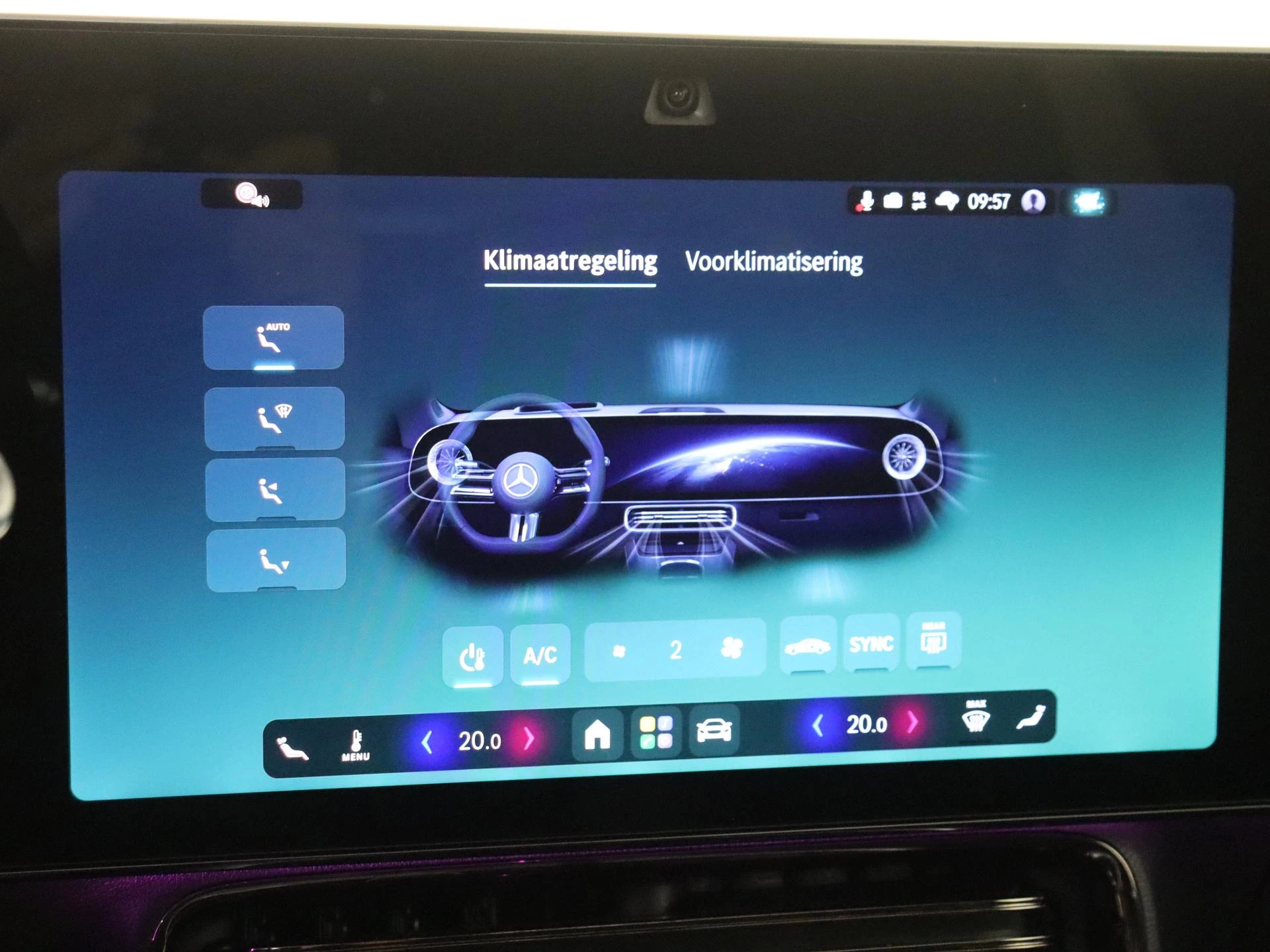 Mercedes-Benz-CLA-image-17