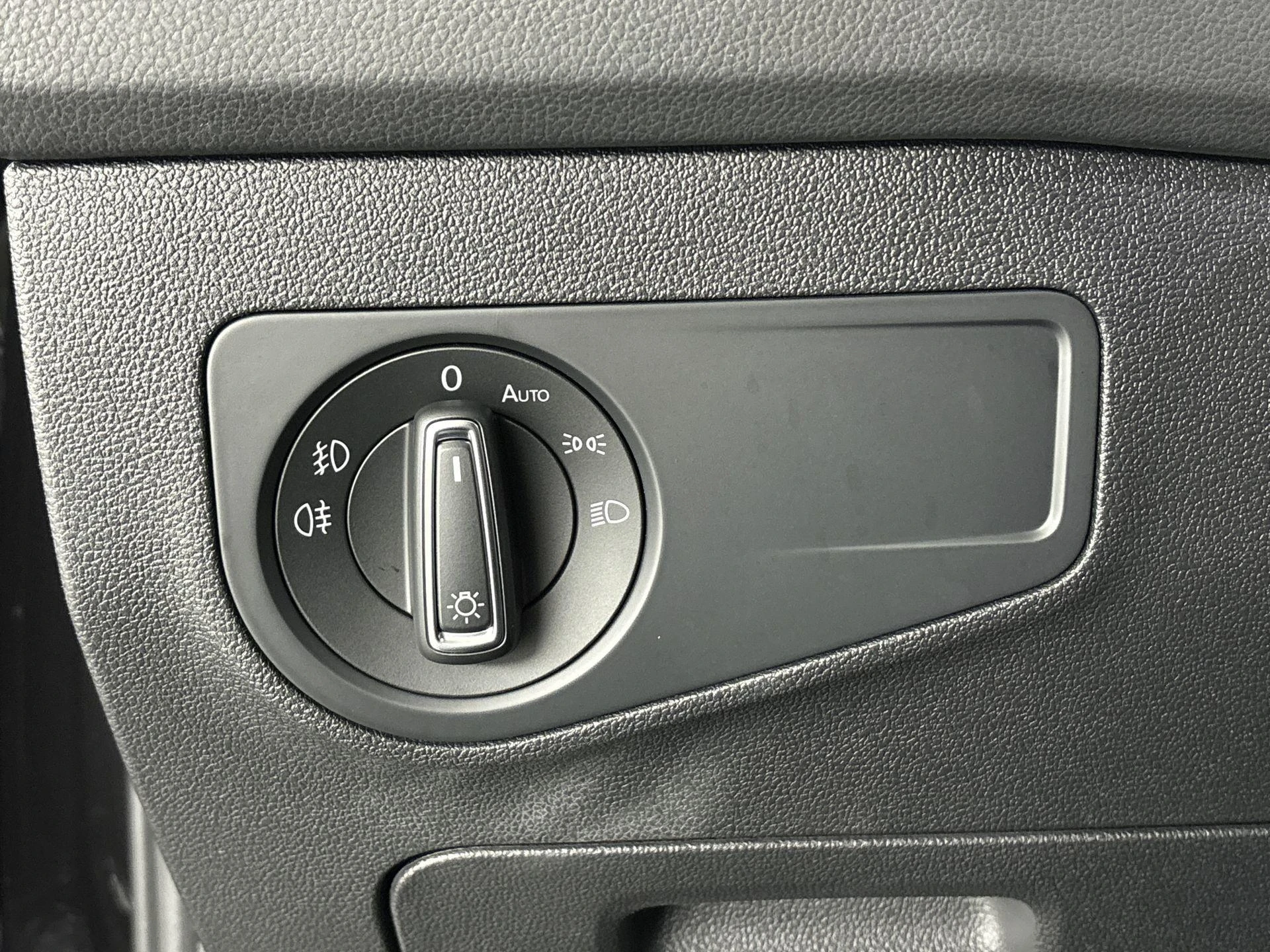 Volkswagen-Tiguan-image-14